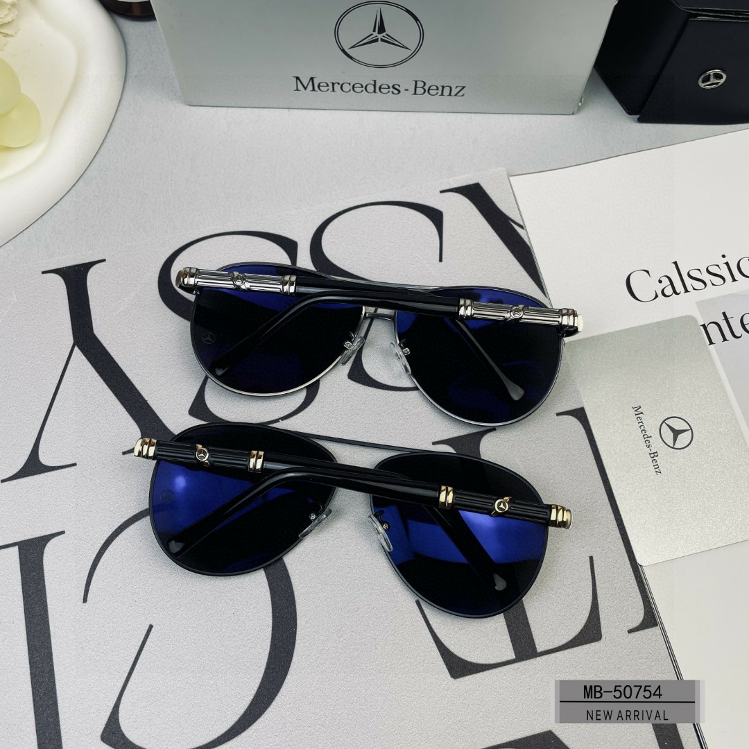    👓.【MercedesBenz- 奔驰】
         🕶.【宝丽来树脂偏光镜片】
     