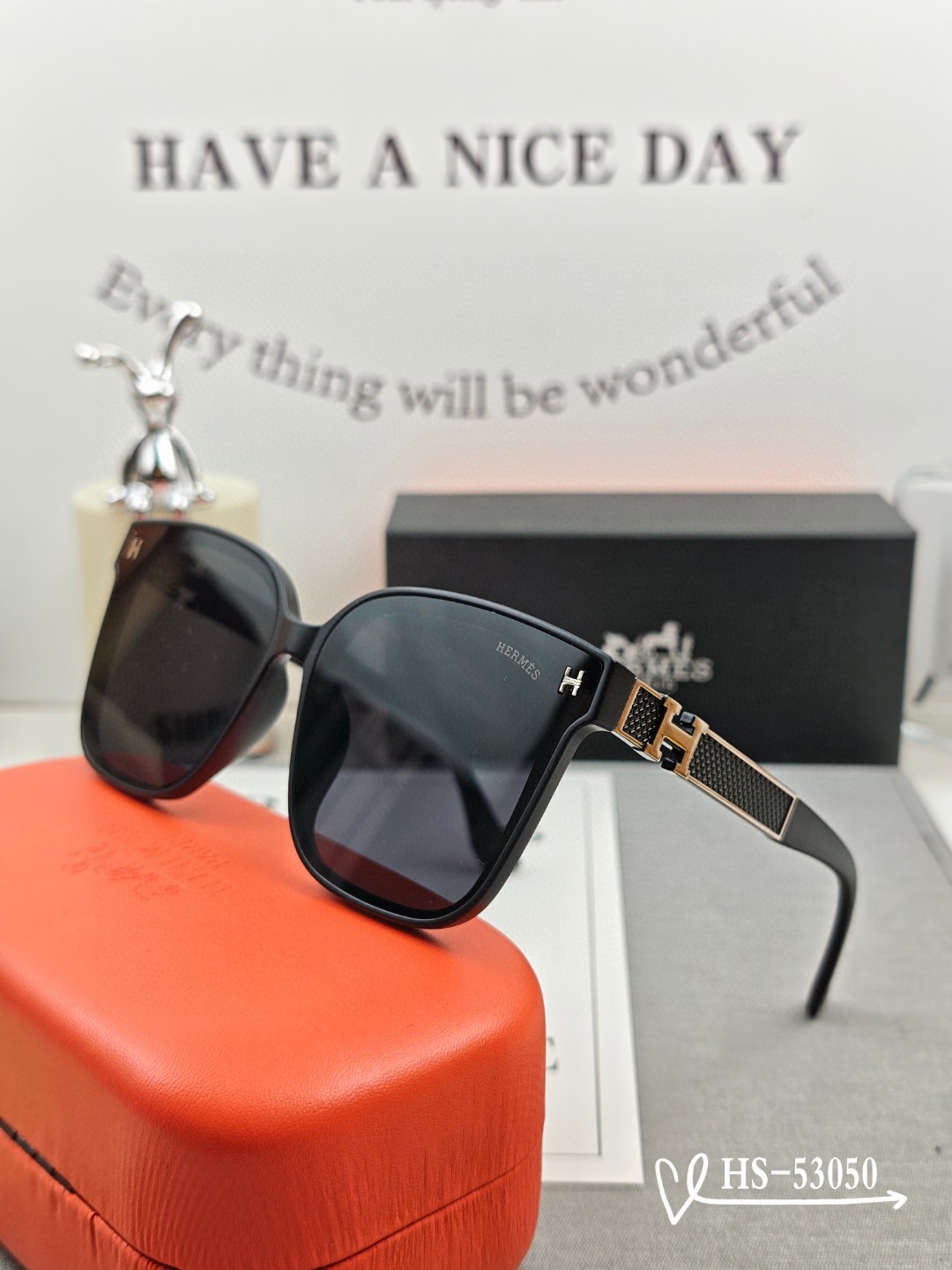    👓.【爱马仕-HERMES】
         🕶.【宝丽来树脂偏光镜片】
         ⭐️