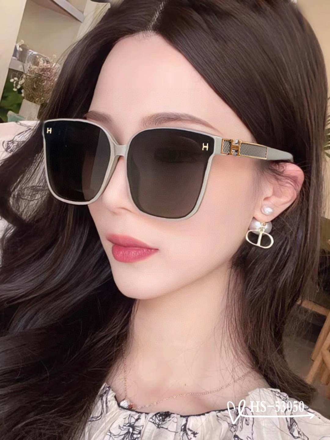    👓.【爱马仕-HERMES】
         🕶.【宝丽来树脂偏光镜片】
         ⭐️