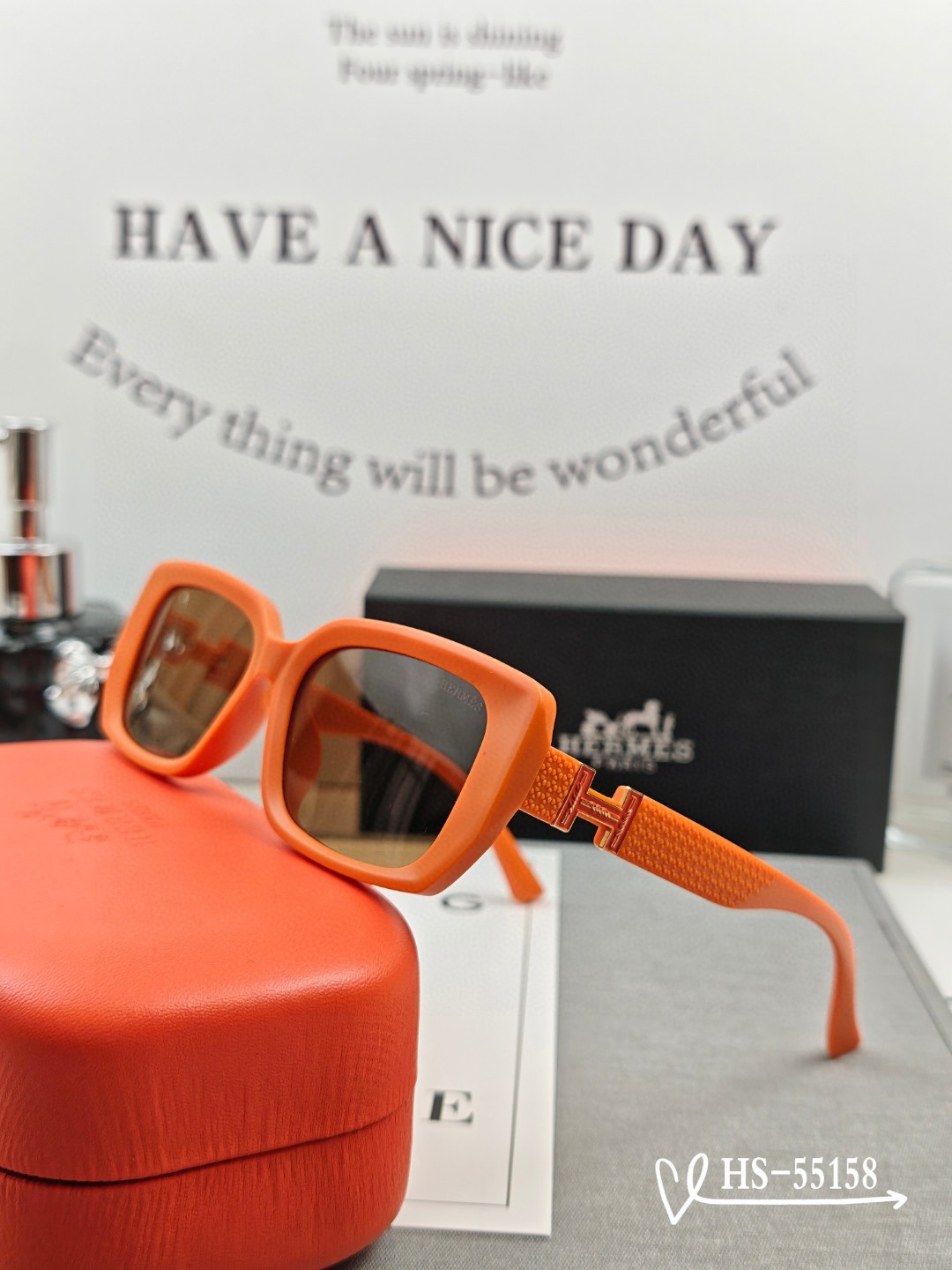    👓.【爱马仕-HERMES】
         🕶.【宝丽来树脂偏光镜片】
         ⭐️