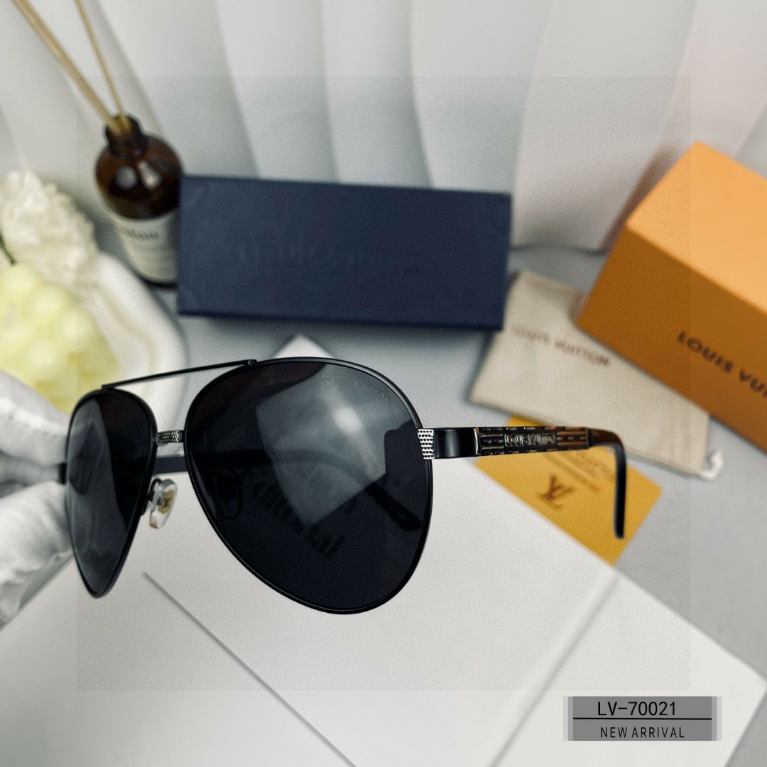    👓.【法国路易威登-LV】
         🕶.【宝丽来树脂偏光镜片】
         ⭐️ 