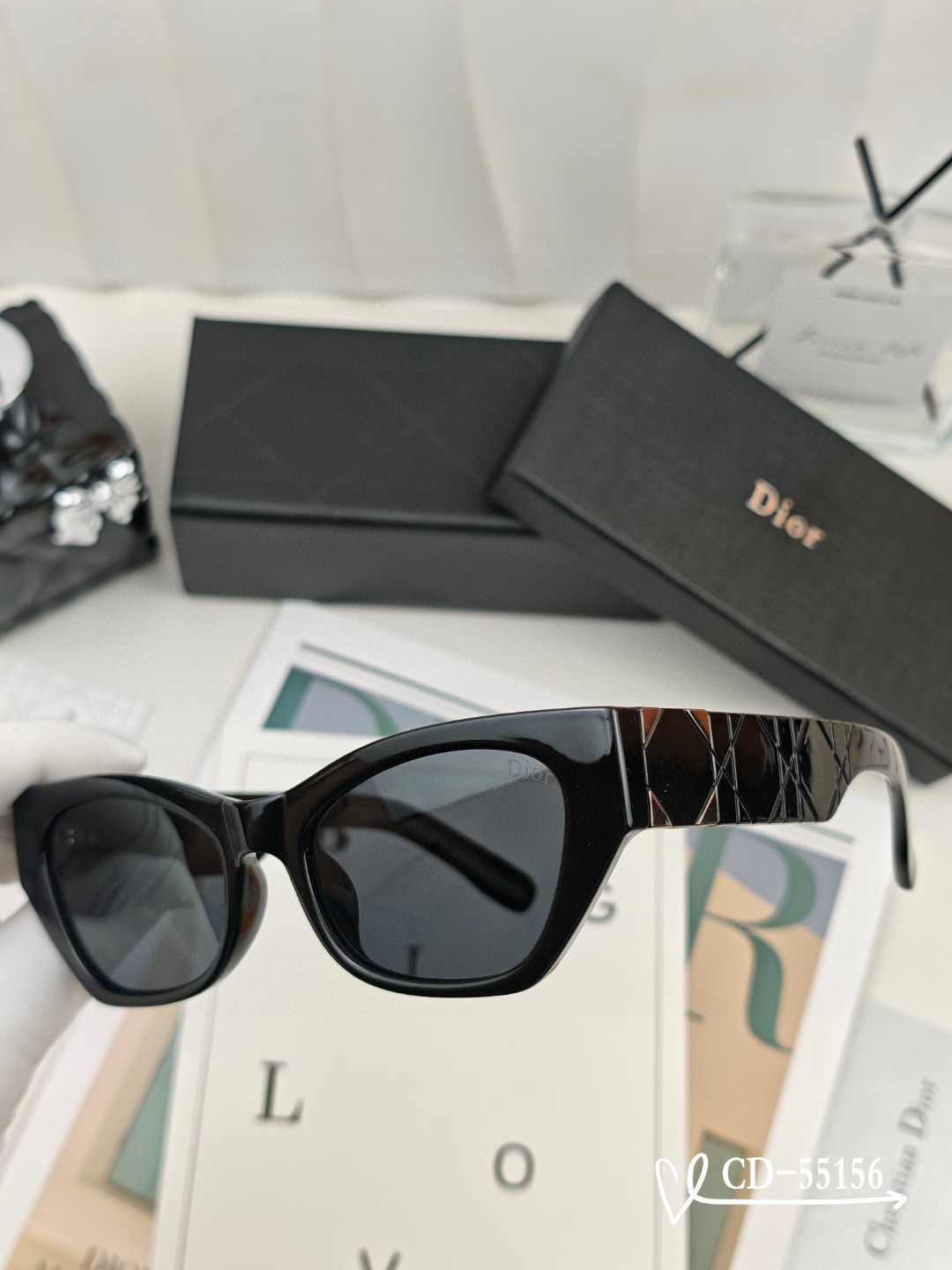    👓.【法国迪奥-DIOR】
         🕶️.【宝丽来树脂偏光镜片】
         ⭐️