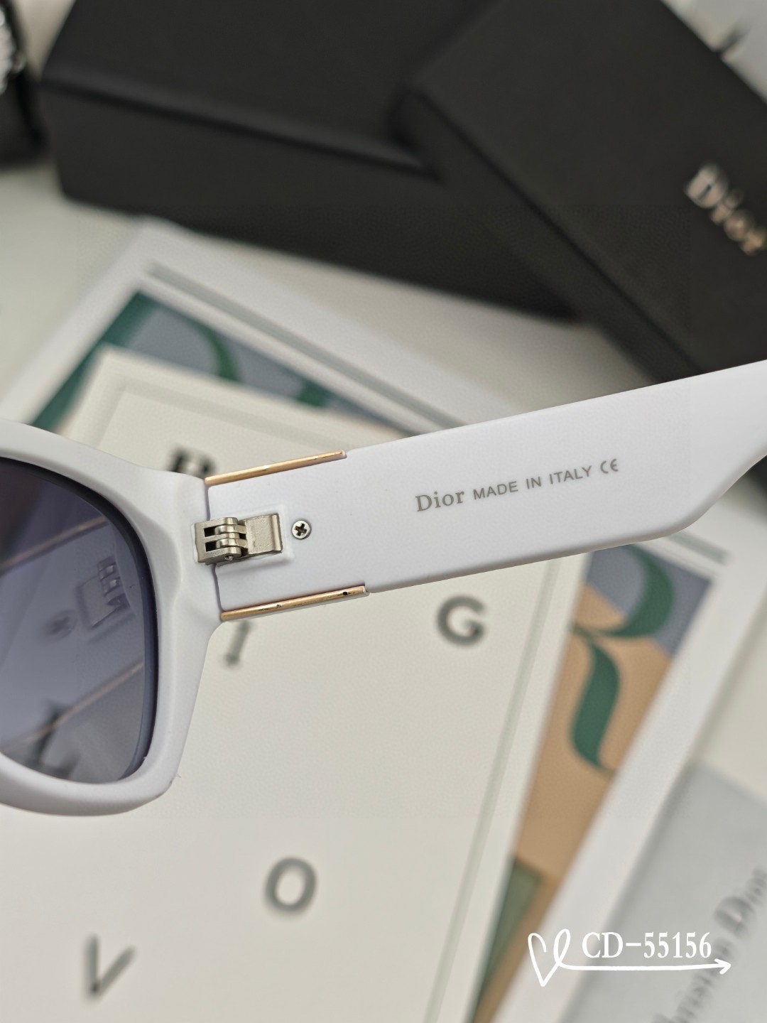    👓.【法国迪奥-DIOR】
         🕶️.【宝丽来树脂偏光镜片】
         ⭐️