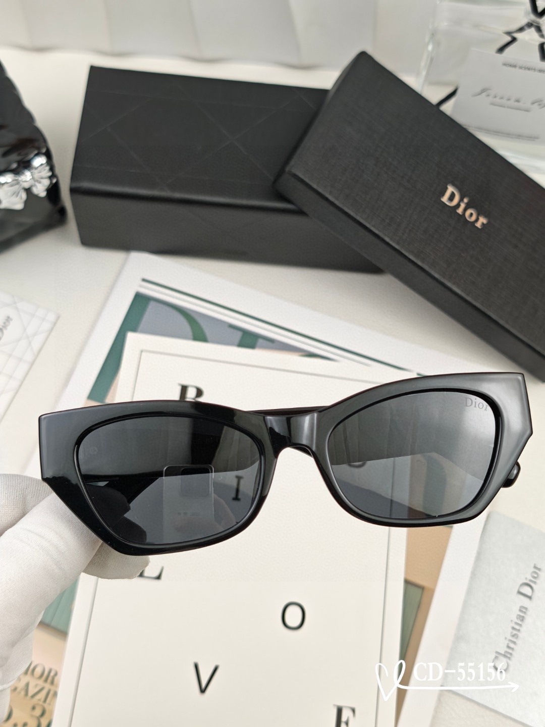    👓.【法国迪奥-DIOR】
         🕶️.【宝丽来树脂偏光镜片】
         ⭐️