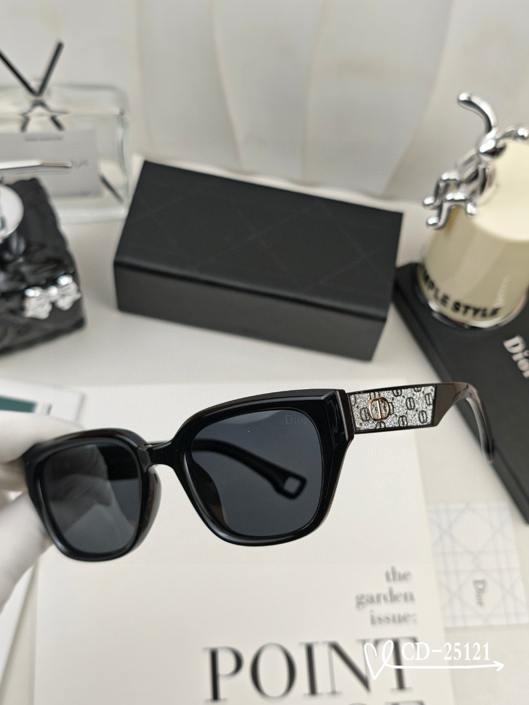    👓.【法国迪奥-DIOR】
         🕶️.【宝丽来树脂偏光镜片】
         ⭐️