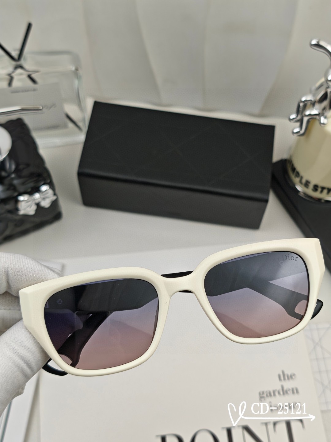    👓.【法国迪奥-DIOR】
         🕶️.【宝丽来树脂偏光镜片】
         ⭐️