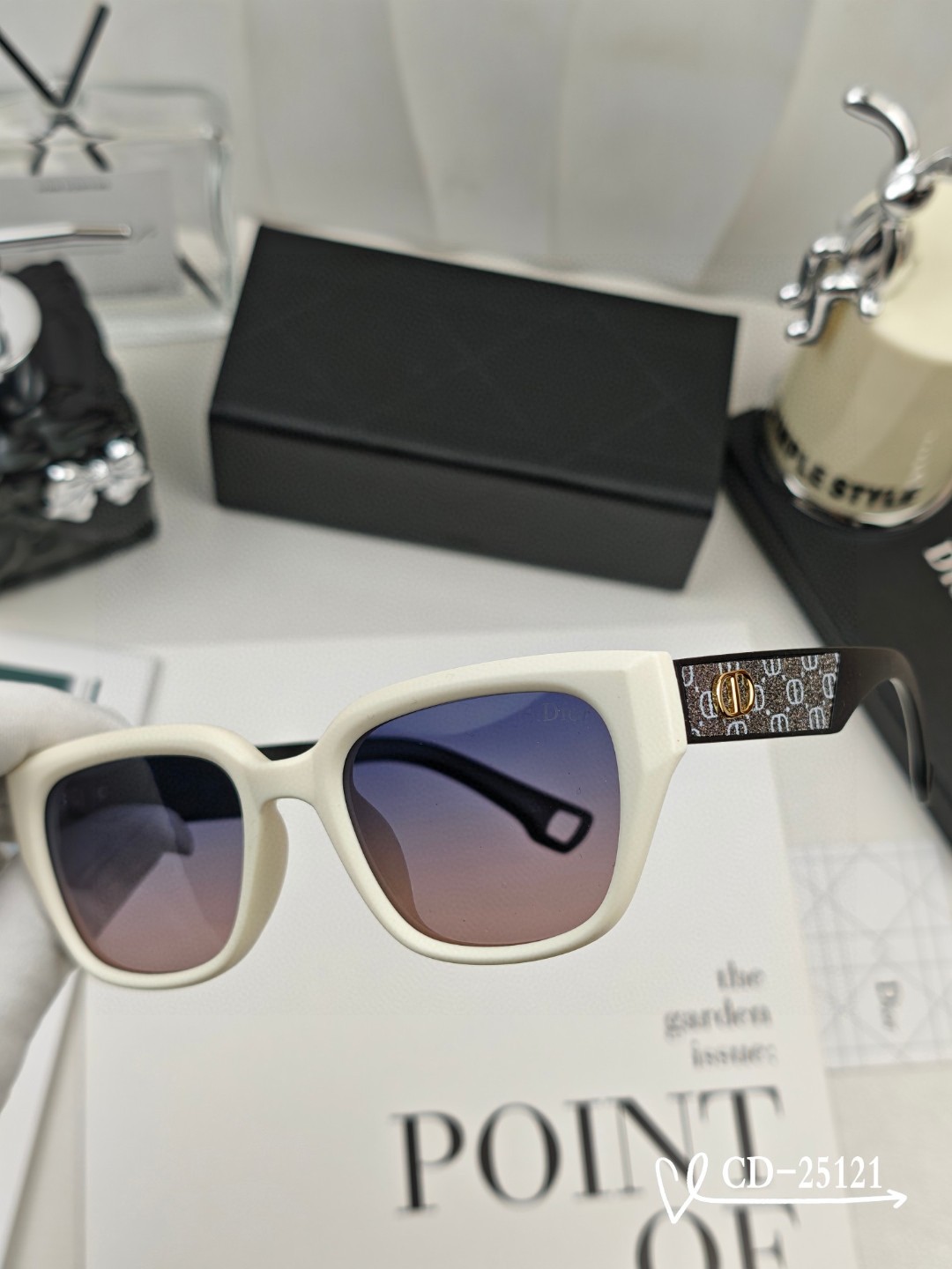    👓.【法国迪奥-DIOR】
         🕶️.【宝丽来树脂偏光镜片】
         ⭐️