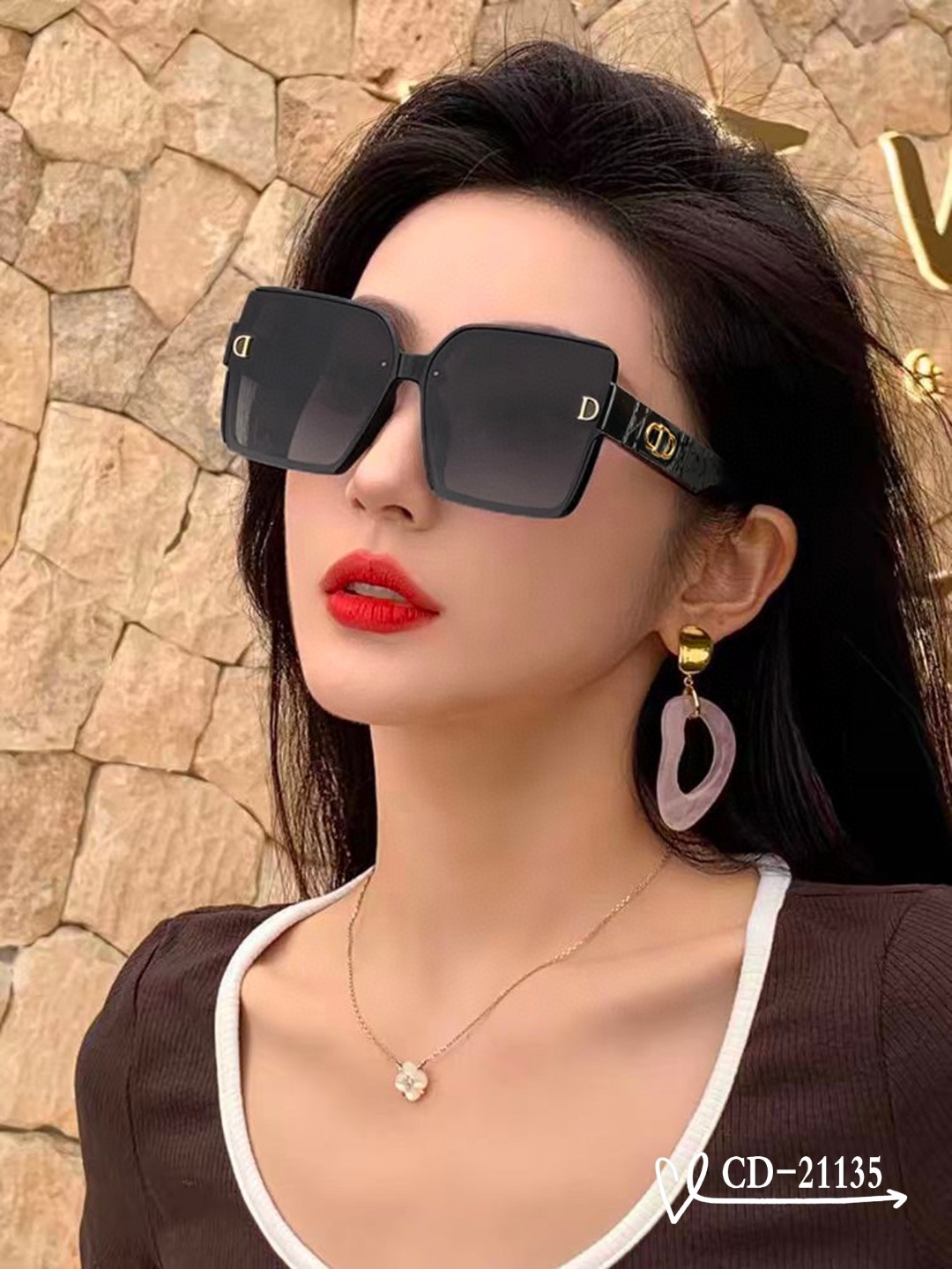   👓.【法国迪奥-DIOR】
         🕶️.【宝丽来树脂偏光镜片】
         ⭐️