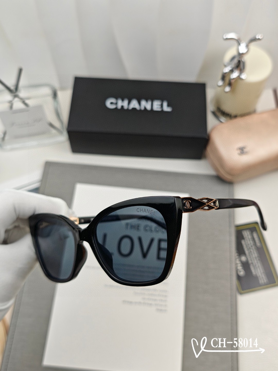   👓.【法国香奈儿-CHANEL】
         🕶.【宝丽来树脂高清镜片】
         ⭐