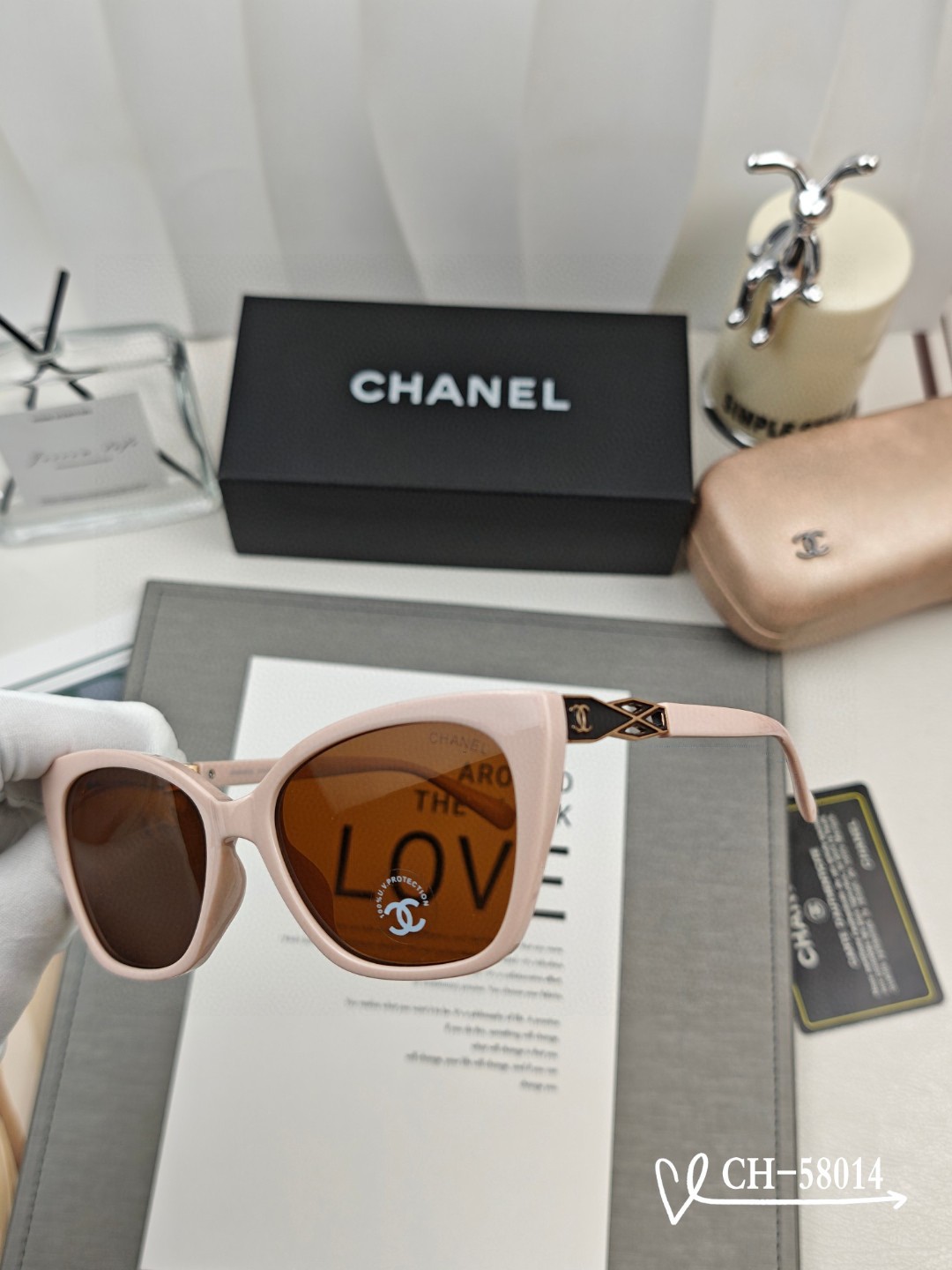   👓.【法国香奈儿-CHANEL】
         🕶.【宝丽来树脂高清镜片】
         ⭐