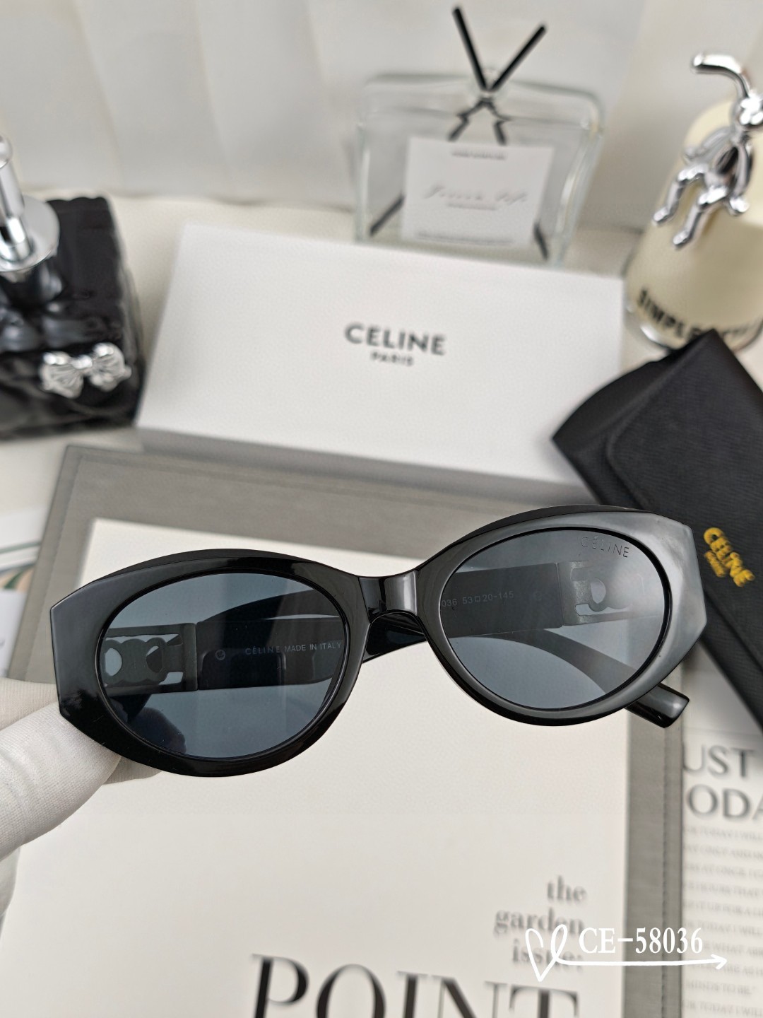    👓.【法国塞林-CELINE】
         🕶️.【宝丽来树脂偏光镜片】
         