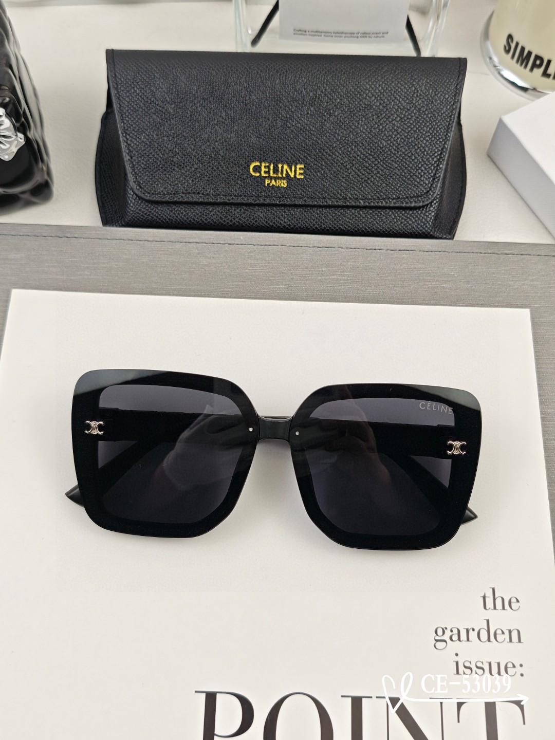    👓.【法国塞林-CELINE】
         🕶️.【宝丽来树脂偏光镜片】
         