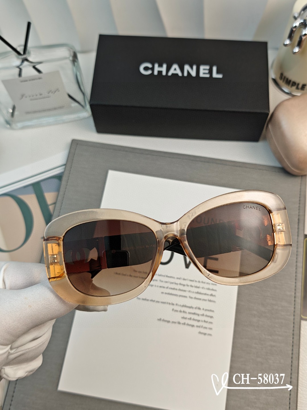   👓.【法国香奈儿-CHANEL】
         🕶.【宝丽来树脂高清镜片】
         ⭐