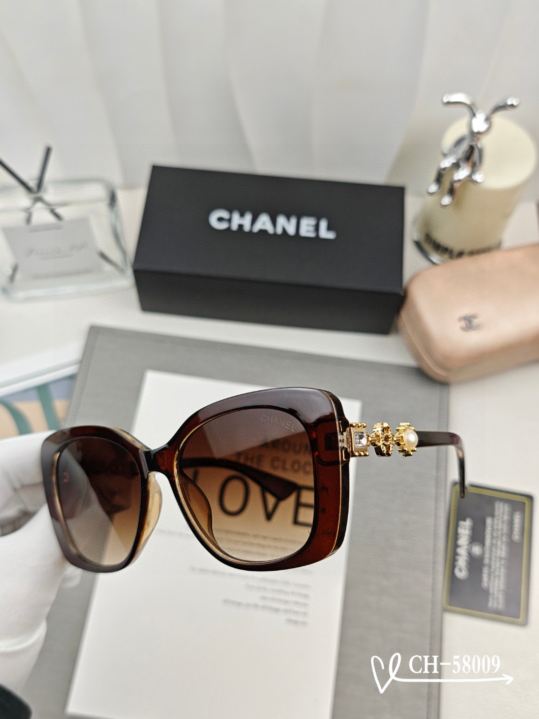   👓.【法国香奈儿-CHANEL】
         🕶.【宝丽来树脂高清镜片】
         ⭐