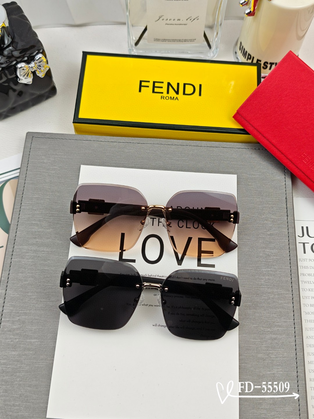   👓.【意大利芬迪-FENDI】
         🕶.【宝丽来树脂偏光镜片】
         ⭐️