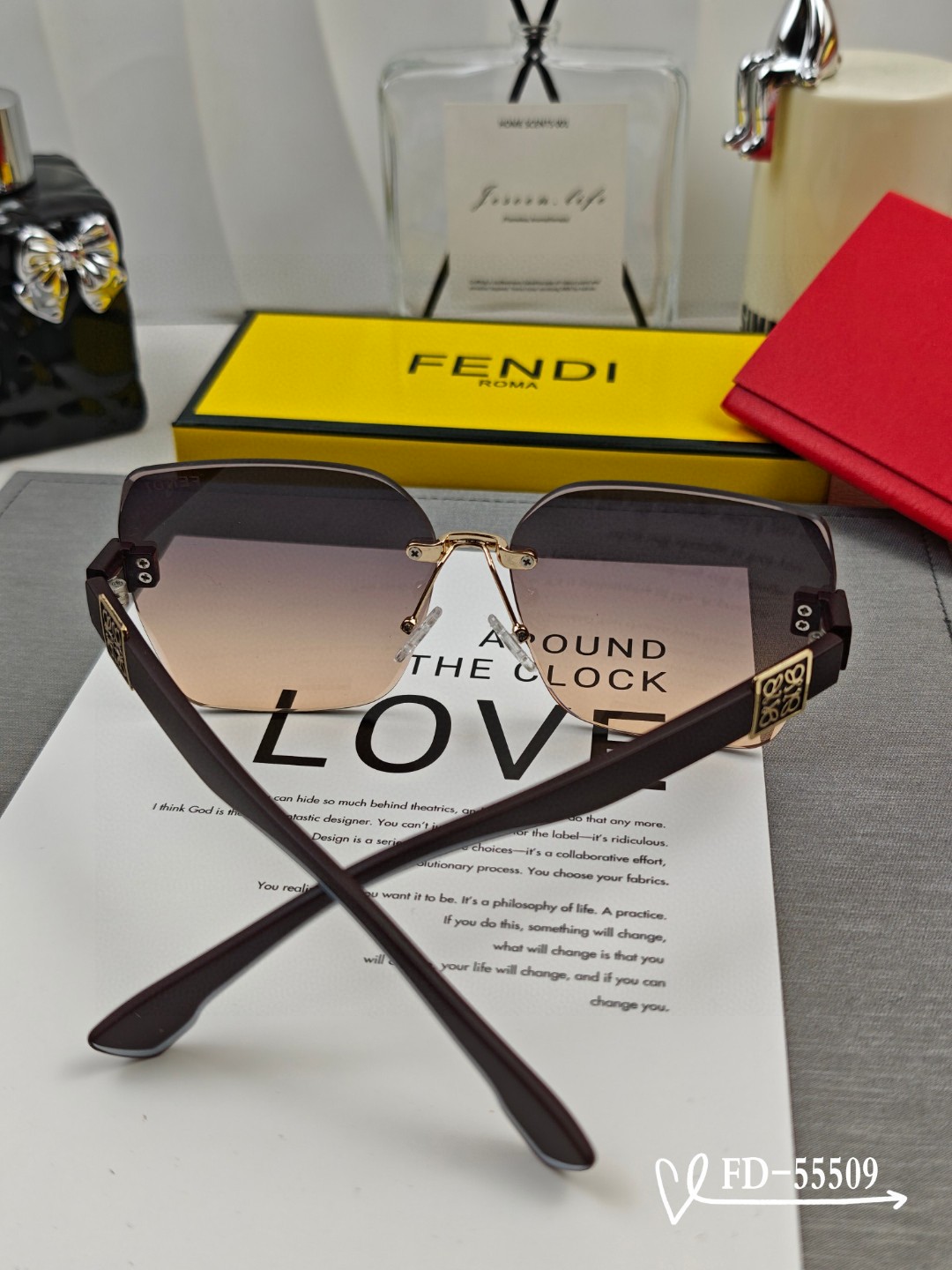   👓.【意大利芬迪-FENDI】
         🕶.【宝丽来树脂偏光镜片】
         ⭐️