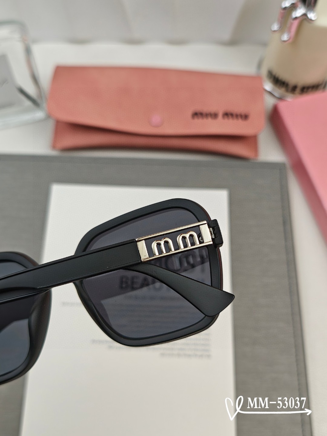   👓.【意大利谬谬-miumiu】
         🕶.【宝丽来树脂偏光镜片】
         ⭐