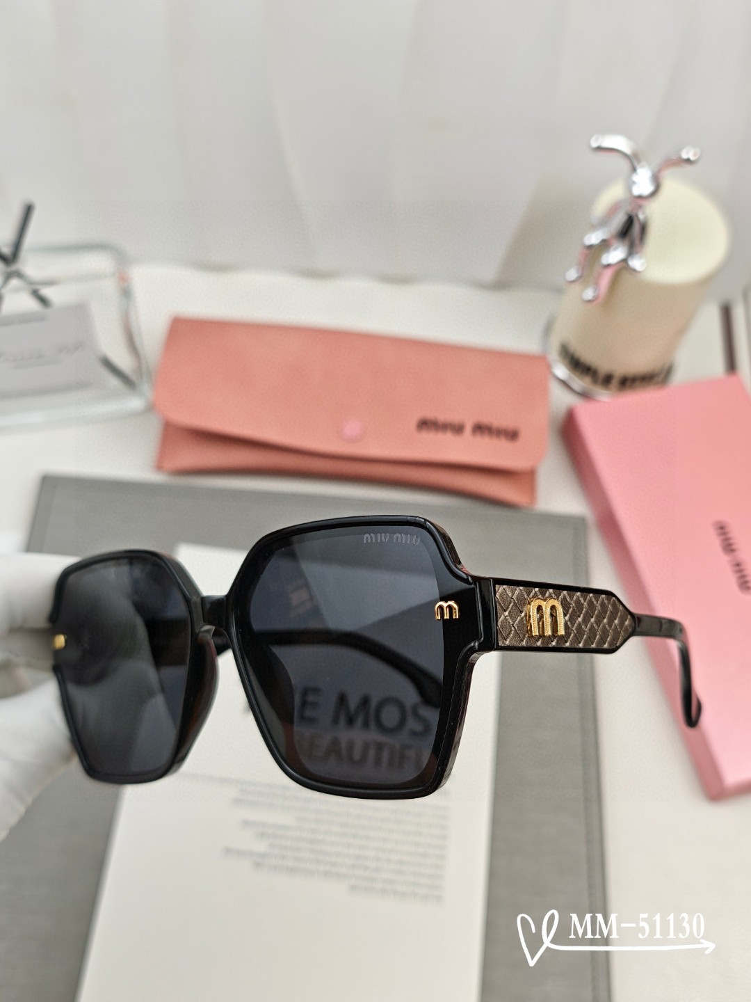   👓.【意大利谬谬-miumiu】
         🕶.【宝丽来树脂偏光镜片】
         ⭐