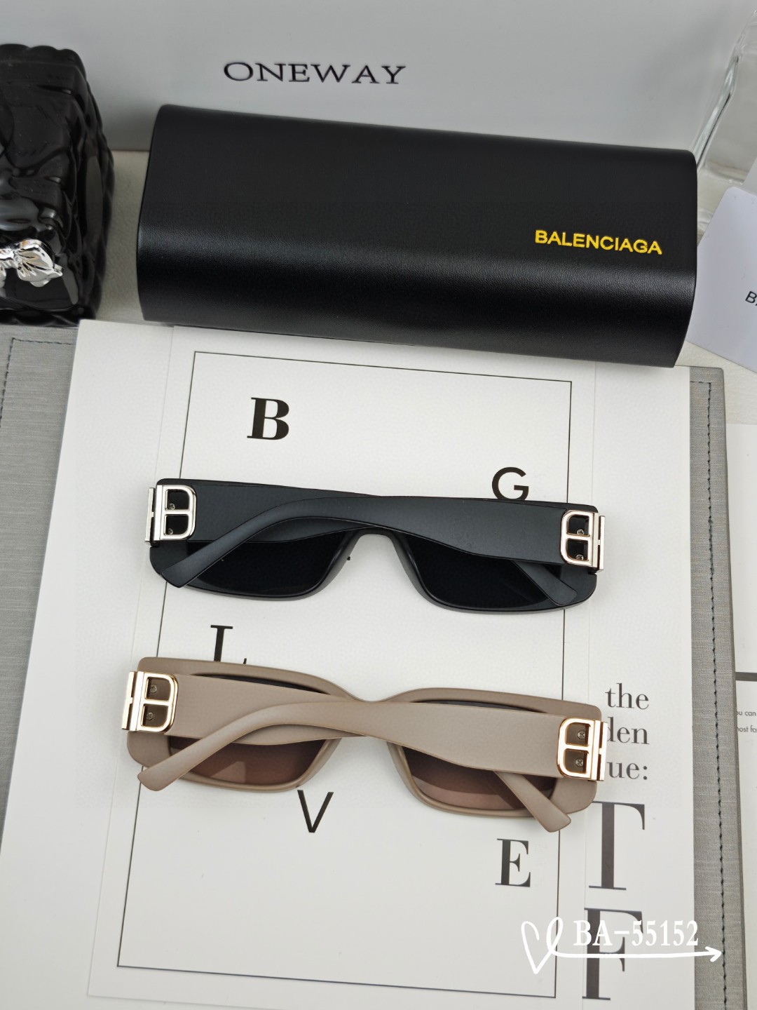   👓.【巴黎世家-Balenciaga】
         🕶.【宝丽来树脂镜片】
         
