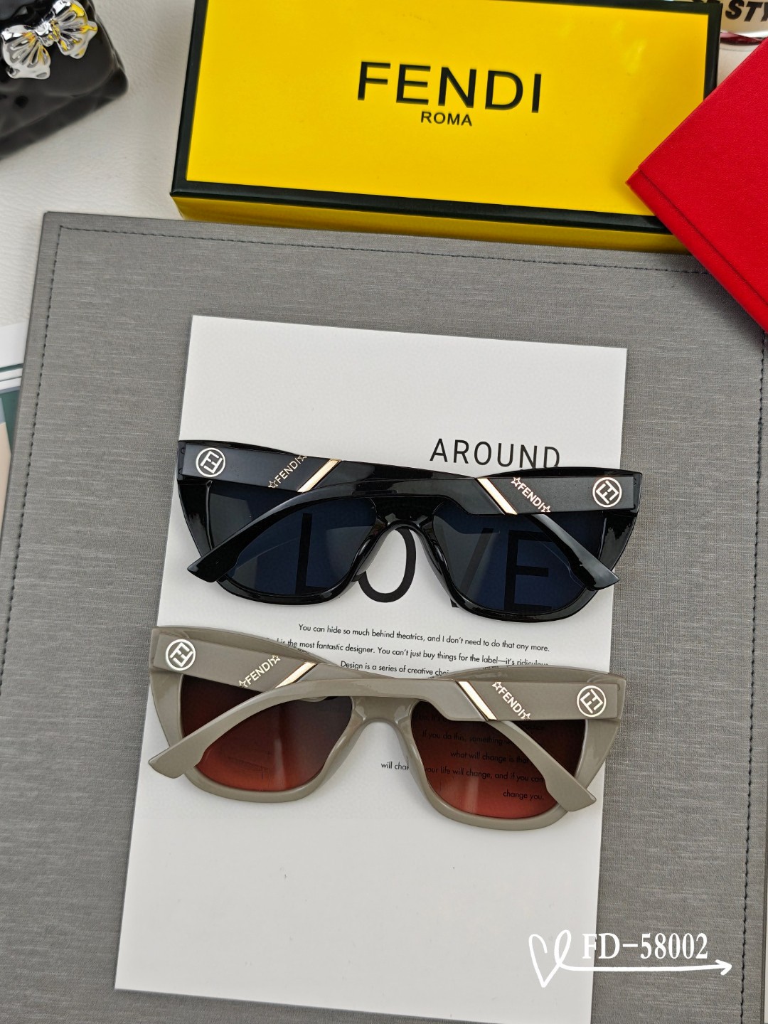   👓.【意大利芬迪-FENDI】
         🕶.【宝丽来树脂偏光镜片】
         ⭐️