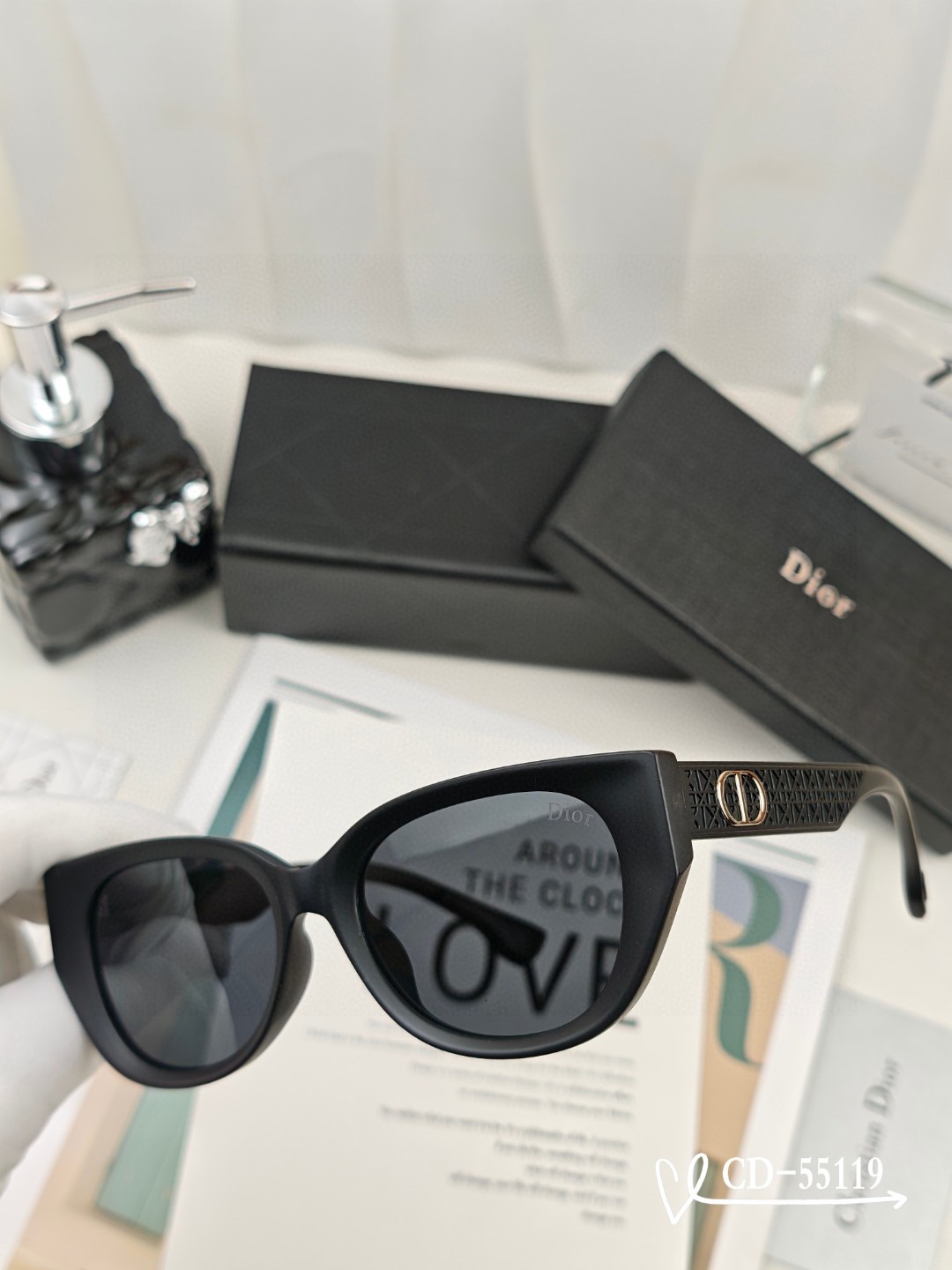    👓.【法国迪奥-DIOR】
         🕶️.【宝丽来树脂偏光镜片】
         ⭐️