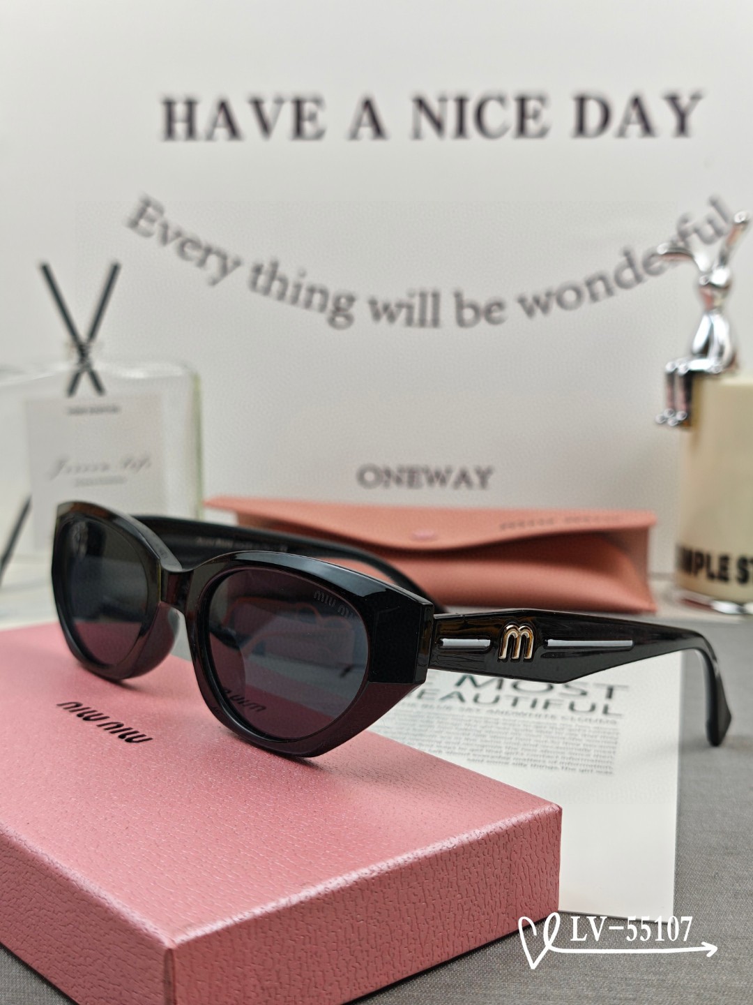   👓.【意大利谬谬-miumiu】
         🕶.【宝丽来树脂偏光镜片】
         ⭐