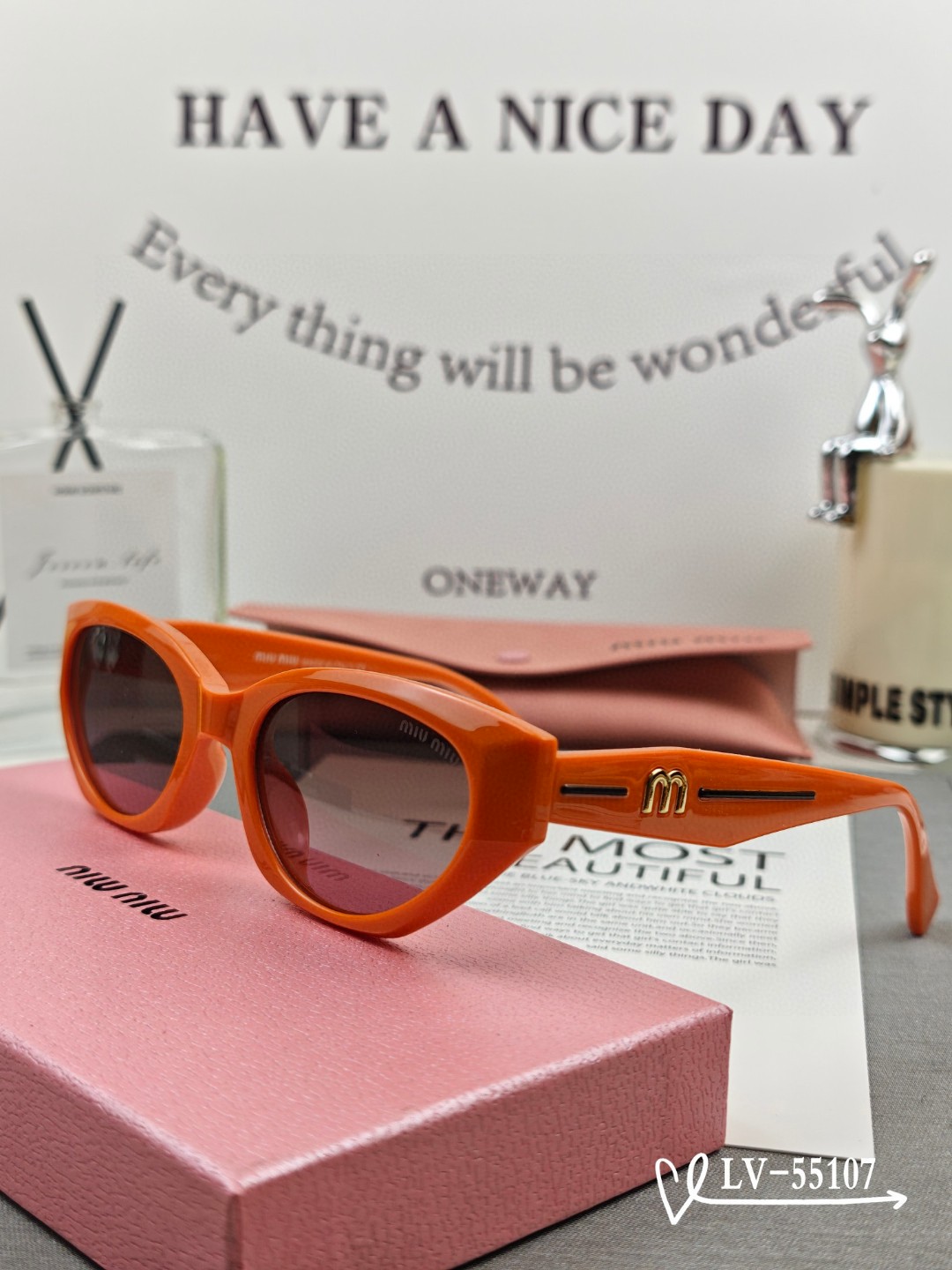   👓.【意大利谬谬-miumiu】
         🕶.【宝丽来树脂偏光镜片】
         ⭐