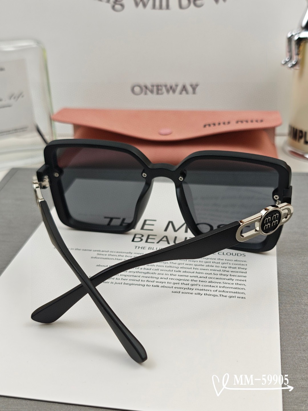   👓.【意大利谬谬-miumiu】
         🕶.【宝丽来树脂偏光镜片】
         ⭐
