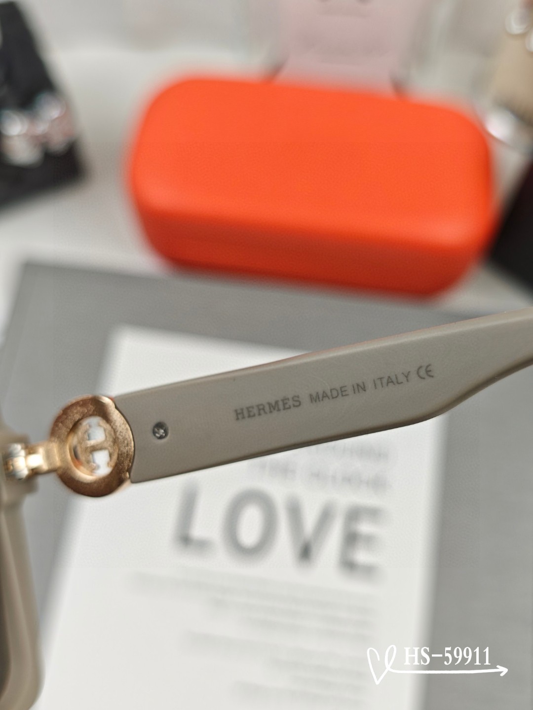    👓.【爱马仕-HERMES】
         🕶.【宝丽来树脂偏光镜片】
         ⭐️