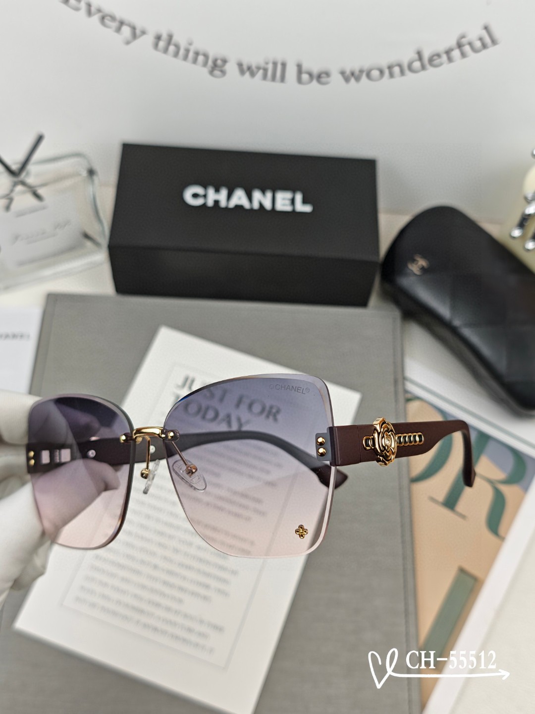   👓.【法国香奈儿-CHANEL】
         🕶.【宝丽来树脂高清镜片】
         ⭐