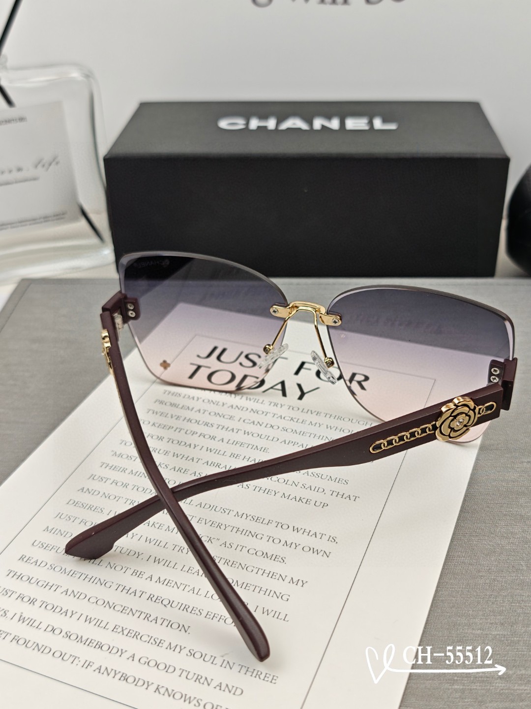   👓.【法国香奈儿-CHANEL】
         🕶.【宝丽来树脂高清镜片】
         ⭐