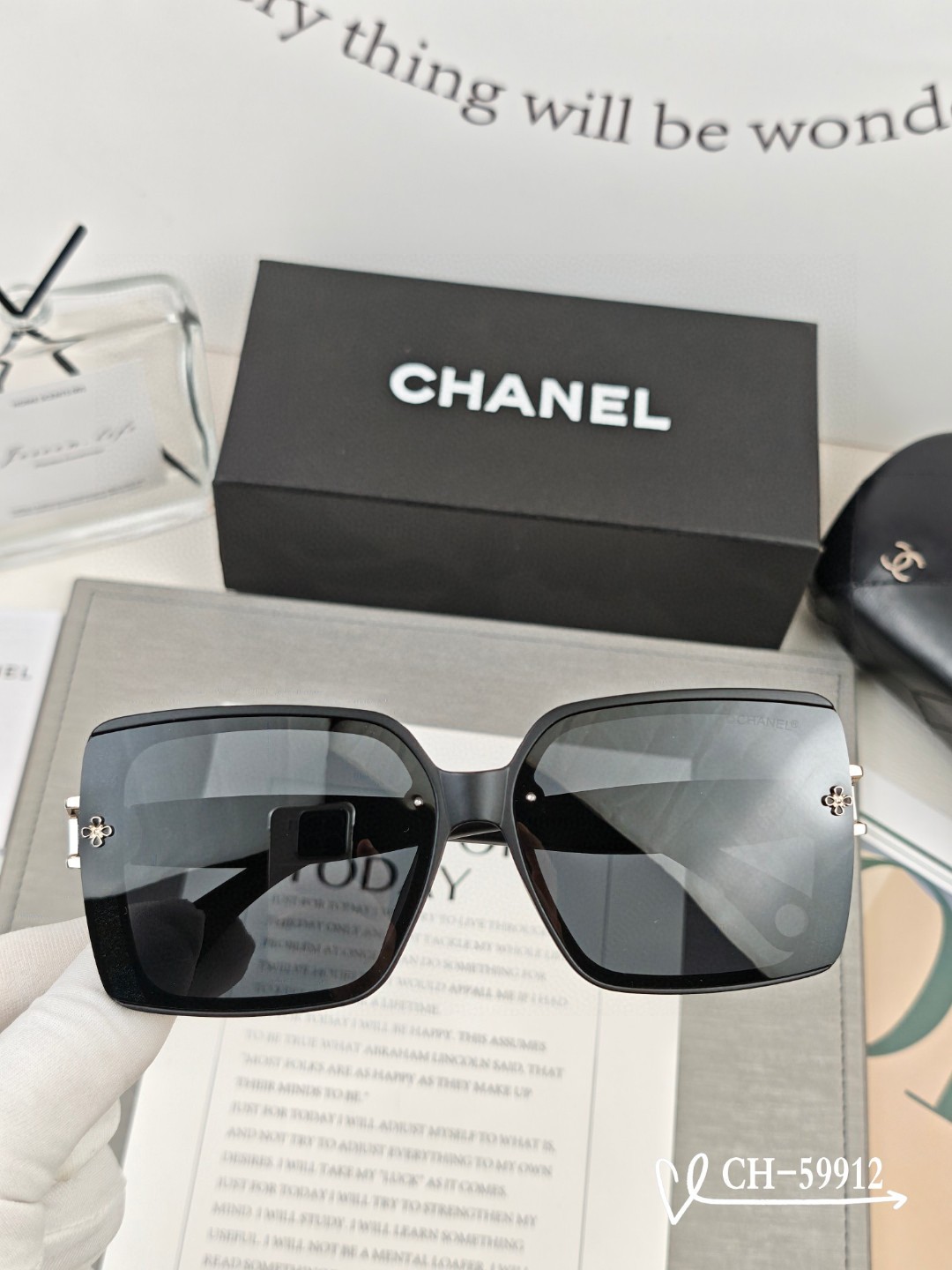   👓.【法国香奈儿-CHANEL】
         🕶.【宝丽来树脂高清镜片】
         ⭐