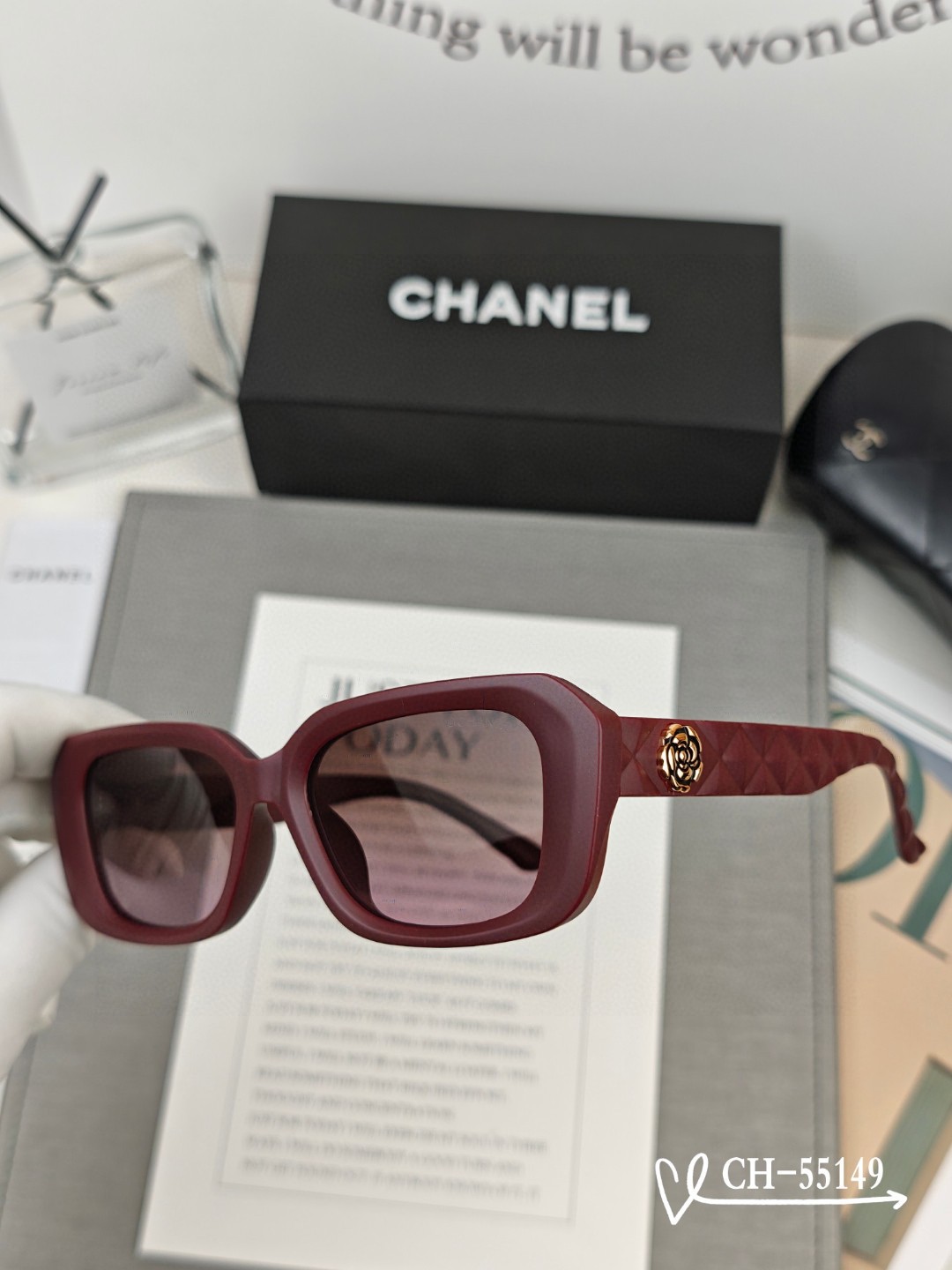  👓.【法国香奈儿-CHANEL】
         🕶.【宝丽来树脂高清镜片】
         ⭐