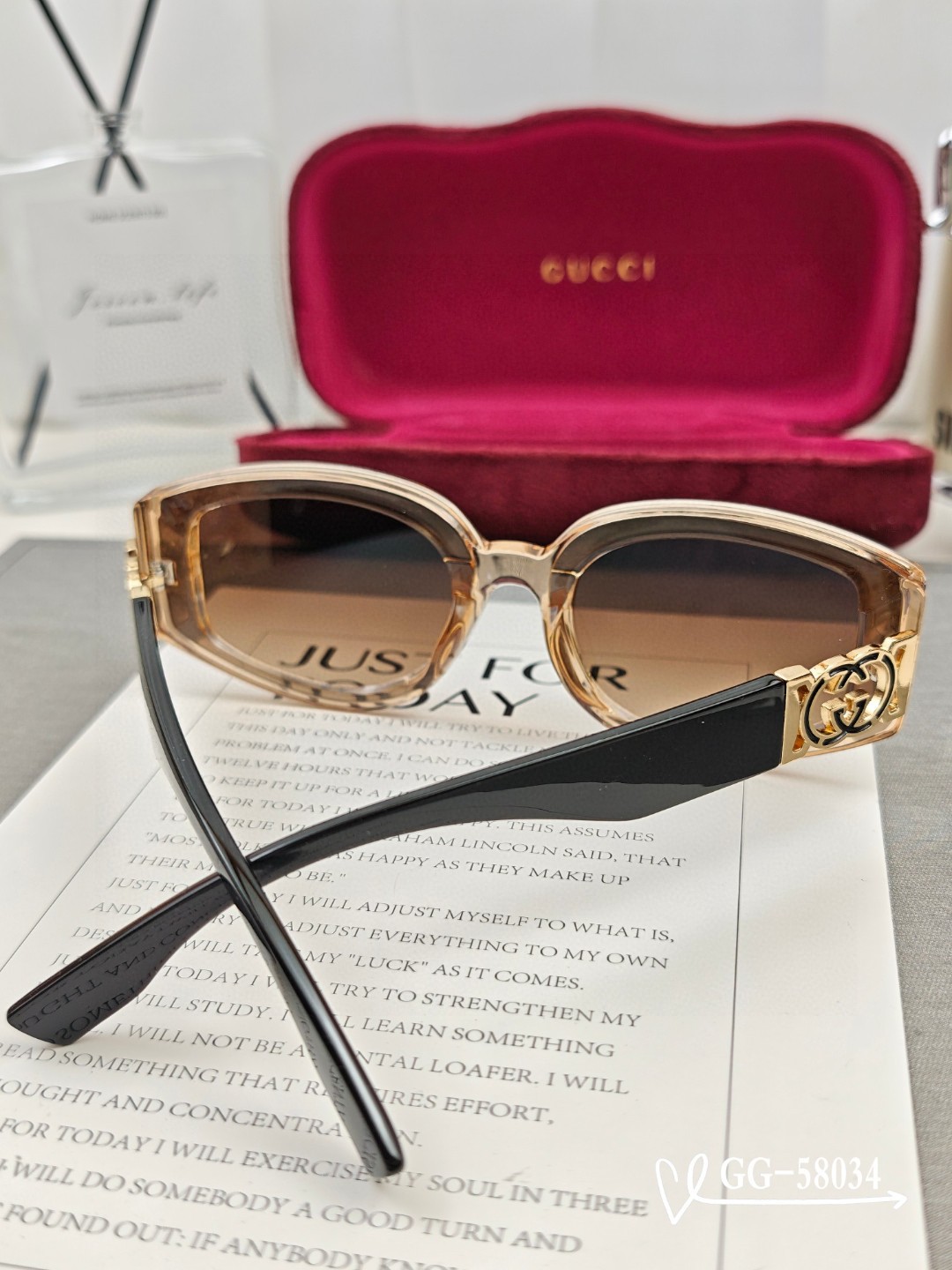   👓.【意大利古奇-GUCCI】
         🕶.【宝丽来树脂高清镜片】
         ⭐️