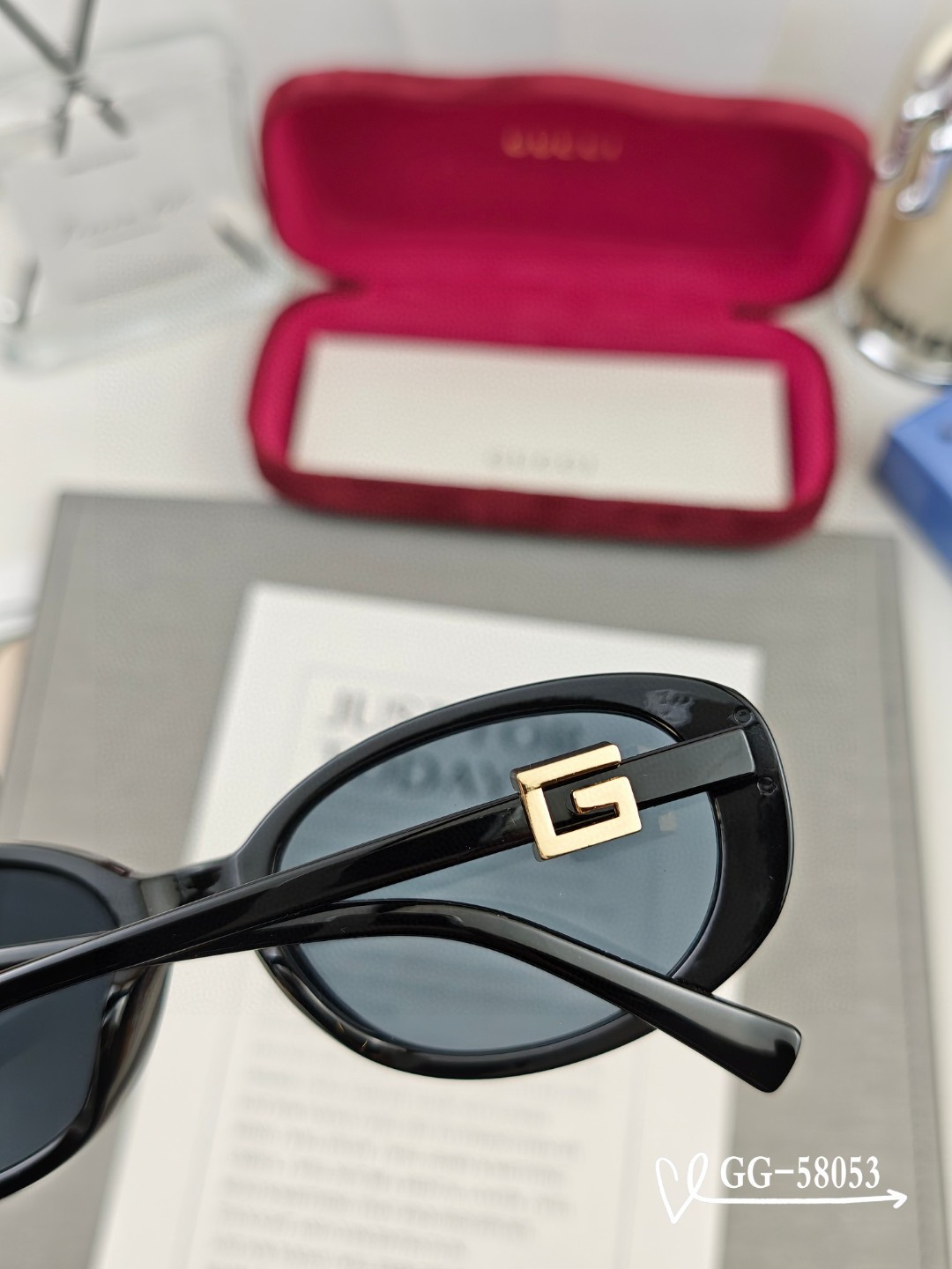   👓.【意大利古奇-GUCCI】
         🕶.【宝丽来树脂高清镜片】
         ⭐️