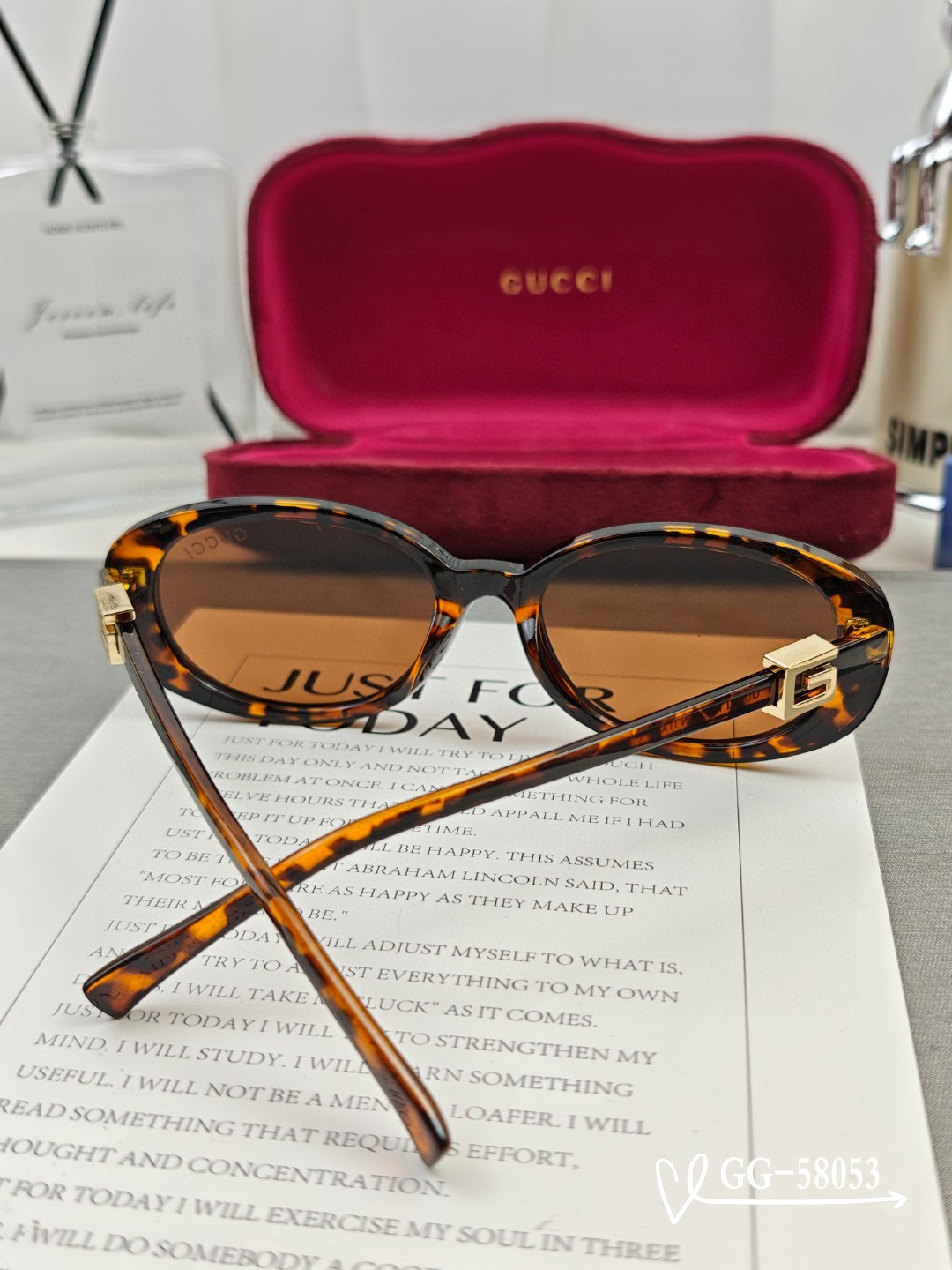   👓.【意大利古奇-GUCCI】
         🕶.【宝丽来树脂高清镜片】
         ⭐️
