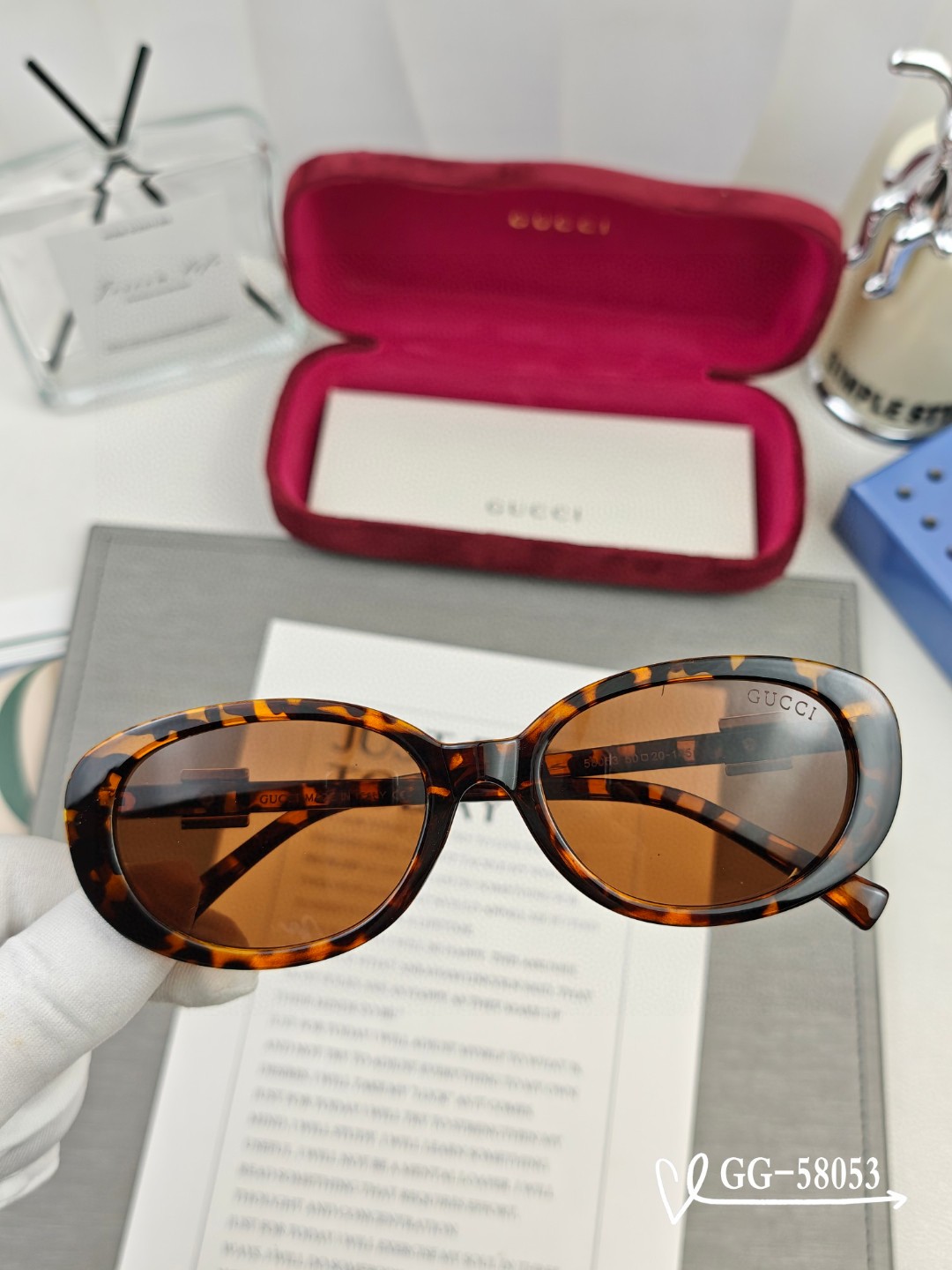   👓.【意大利古奇-GUCCI】
         🕶.【宝丽来树脂高清镜片】
         ⭐️