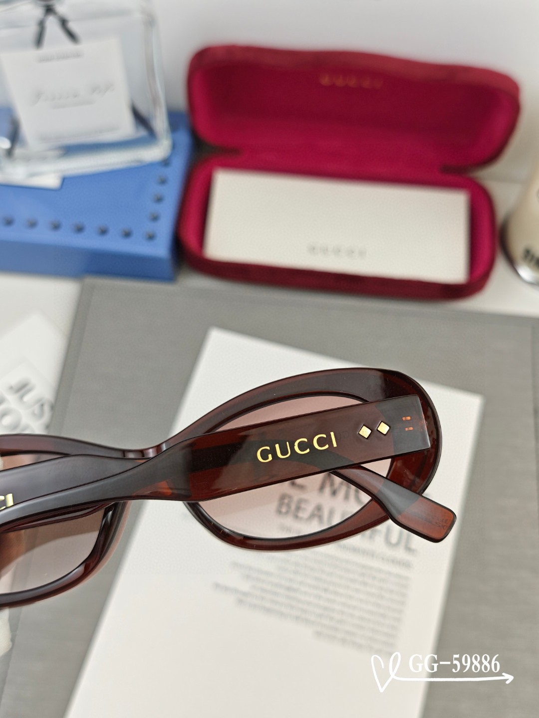   👓.【意大利古奇-GUCCI】
         🕶.【宝丽来树脂高清镜片】
         ⭐️