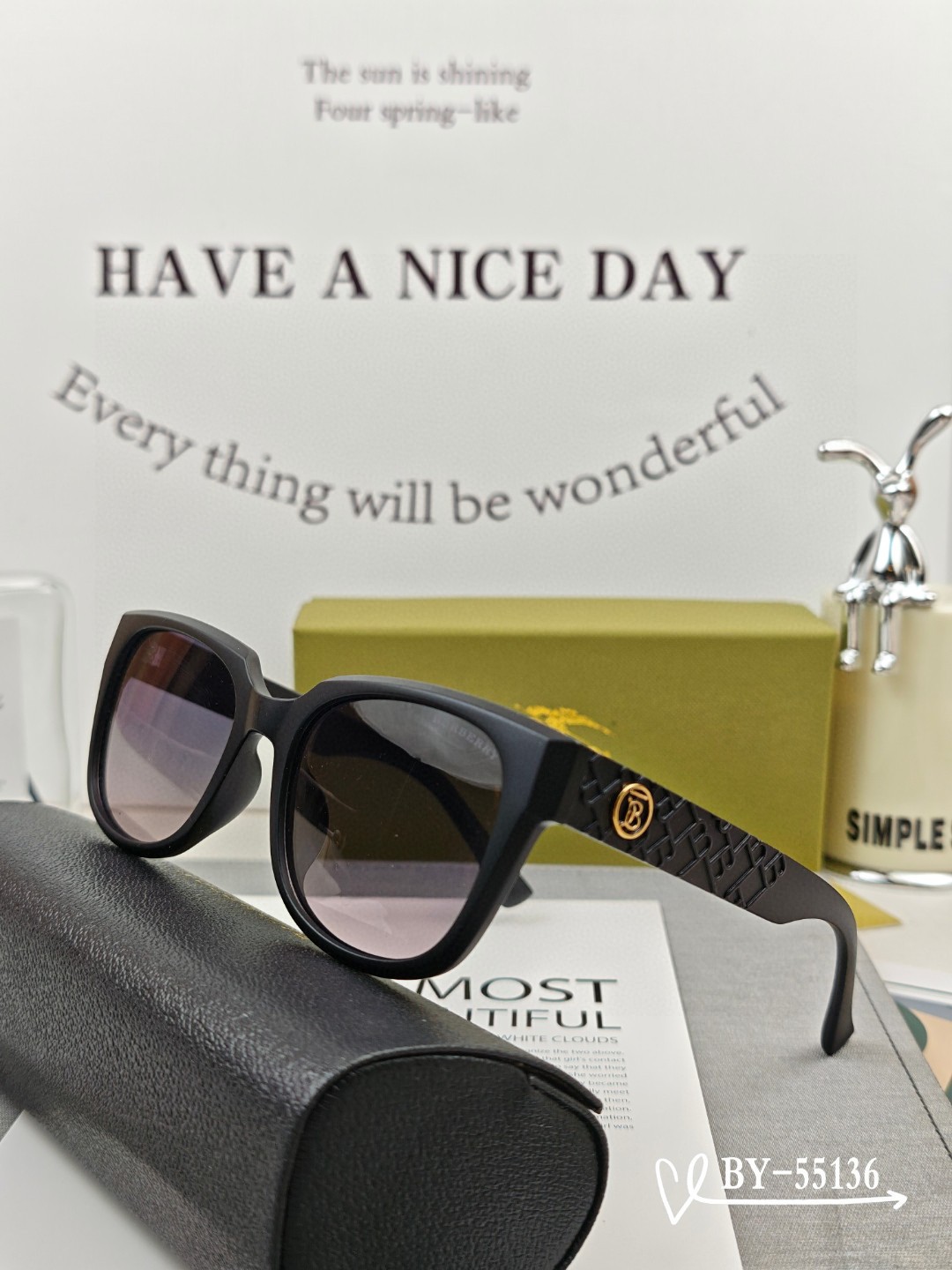   👓.【Burberry-巴宝莉】
         🕶.【宝丽来树脂偏光镜片】
         ⭐