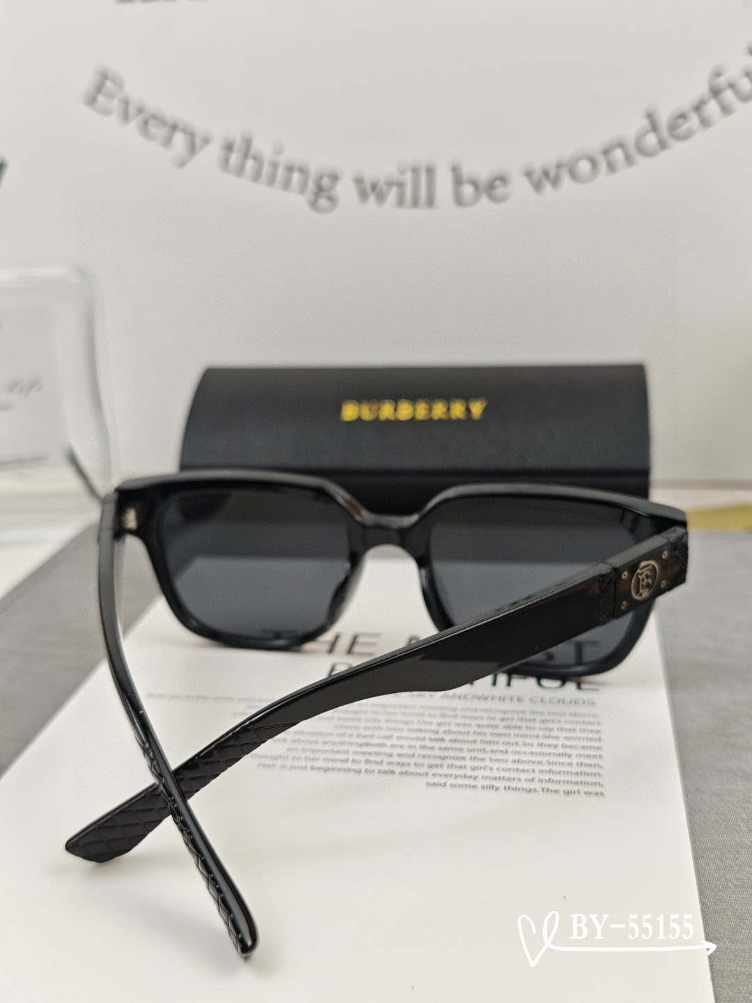   👓.【Burberry-巴宝莉】
         🕶.【宝丽来树脂偏光镜片】
         ⭐