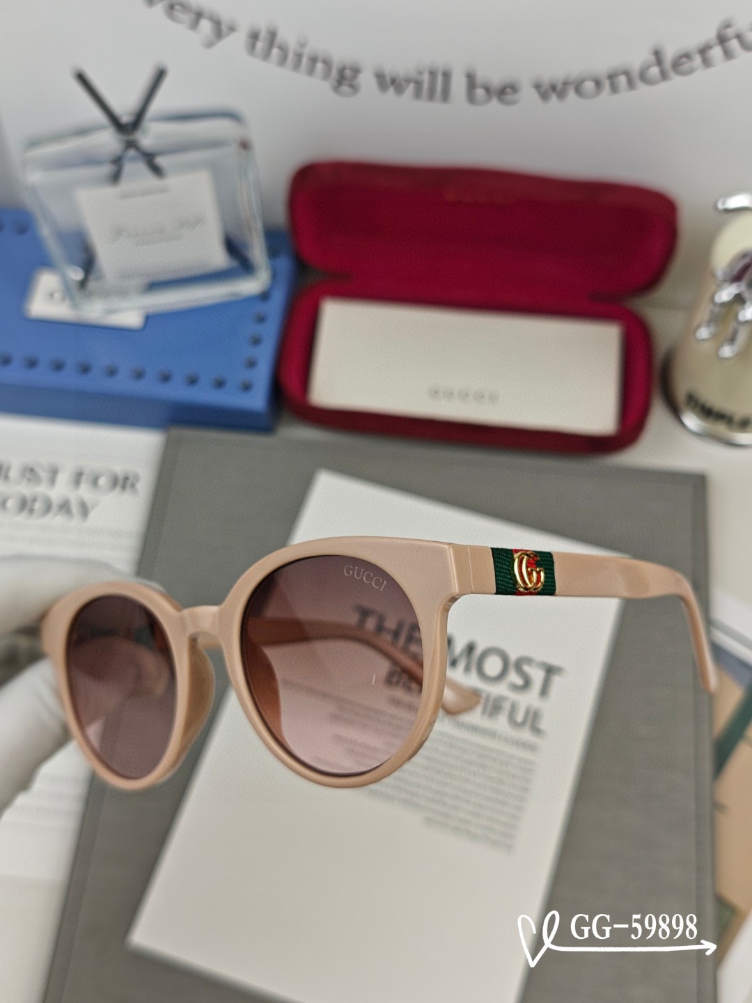   👓.【意大利古奇-GUCCI】
         🕶.【宝丽来树脂高清镜片】
         ⭐️