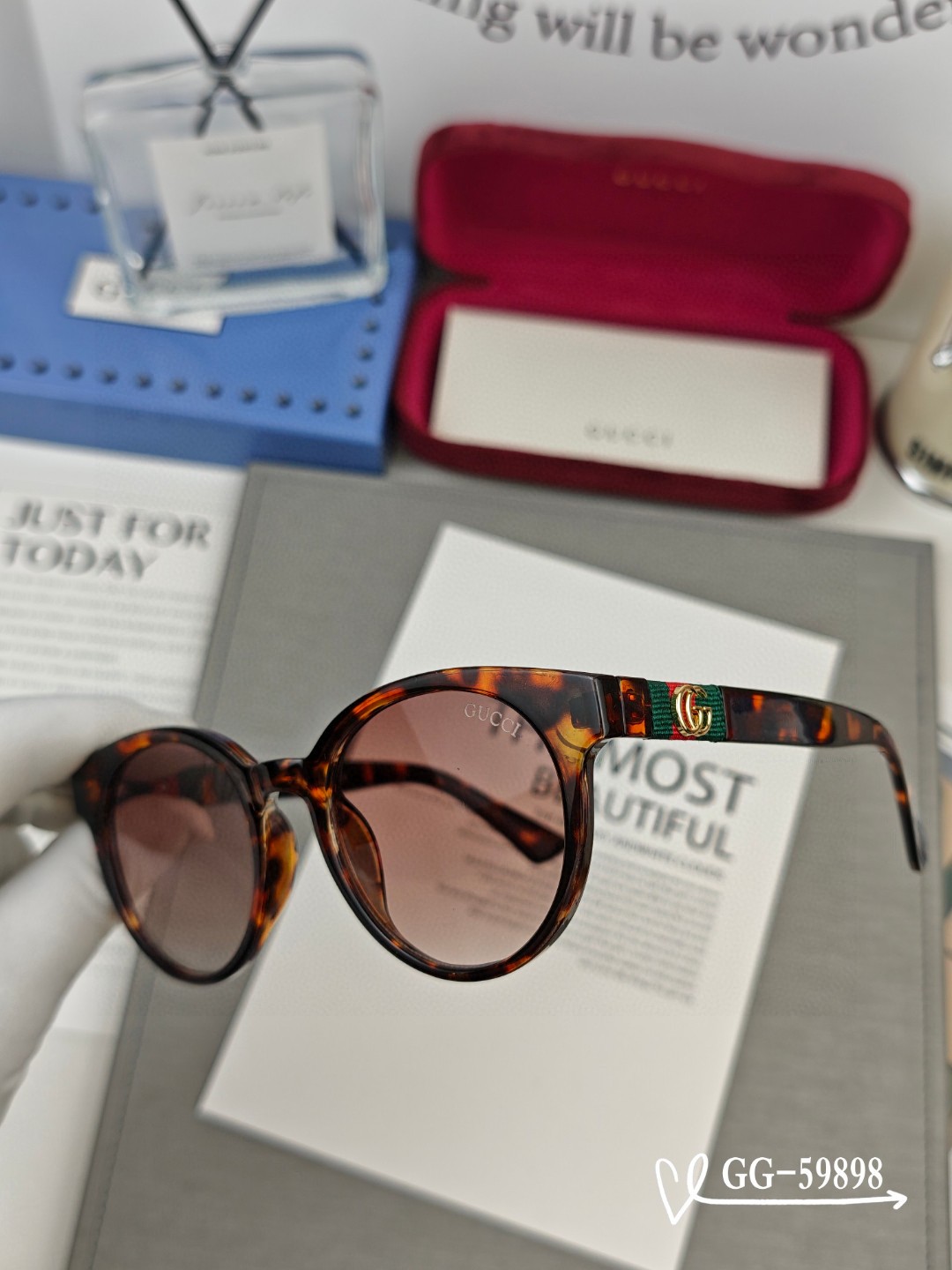   👓.【意大利古奇-GUCCI】
         🕶.【宝丽来树脂高清镜片】
         ⭐️