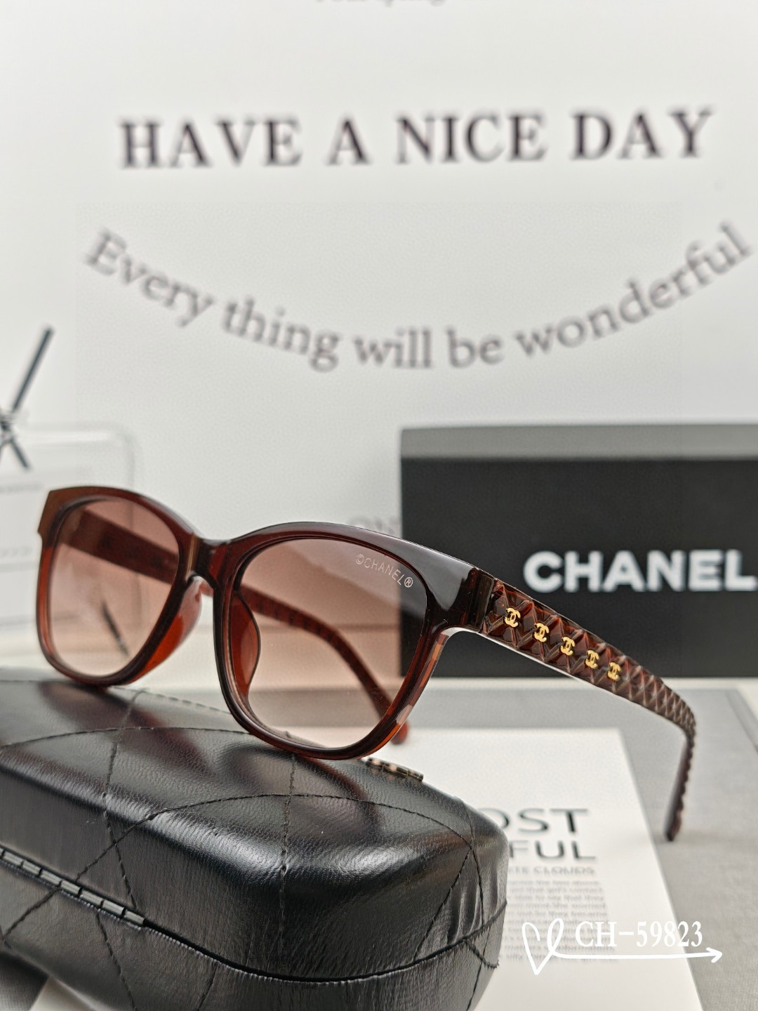   👓.【法国香奈儿-CHANEL】
         🕶.【宝丽来树脂高清镜片】
         ⭐