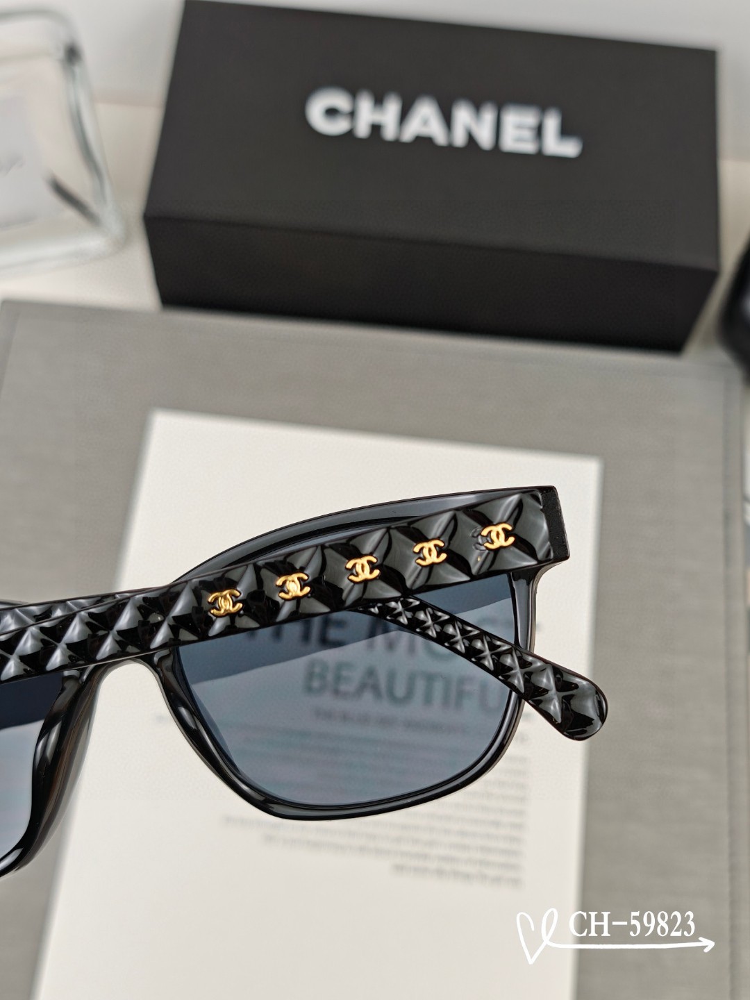   👓.【法国香奈儿-CHANEL】
         🕶.【宝丽来树脂高清镜片】
         ⭐
