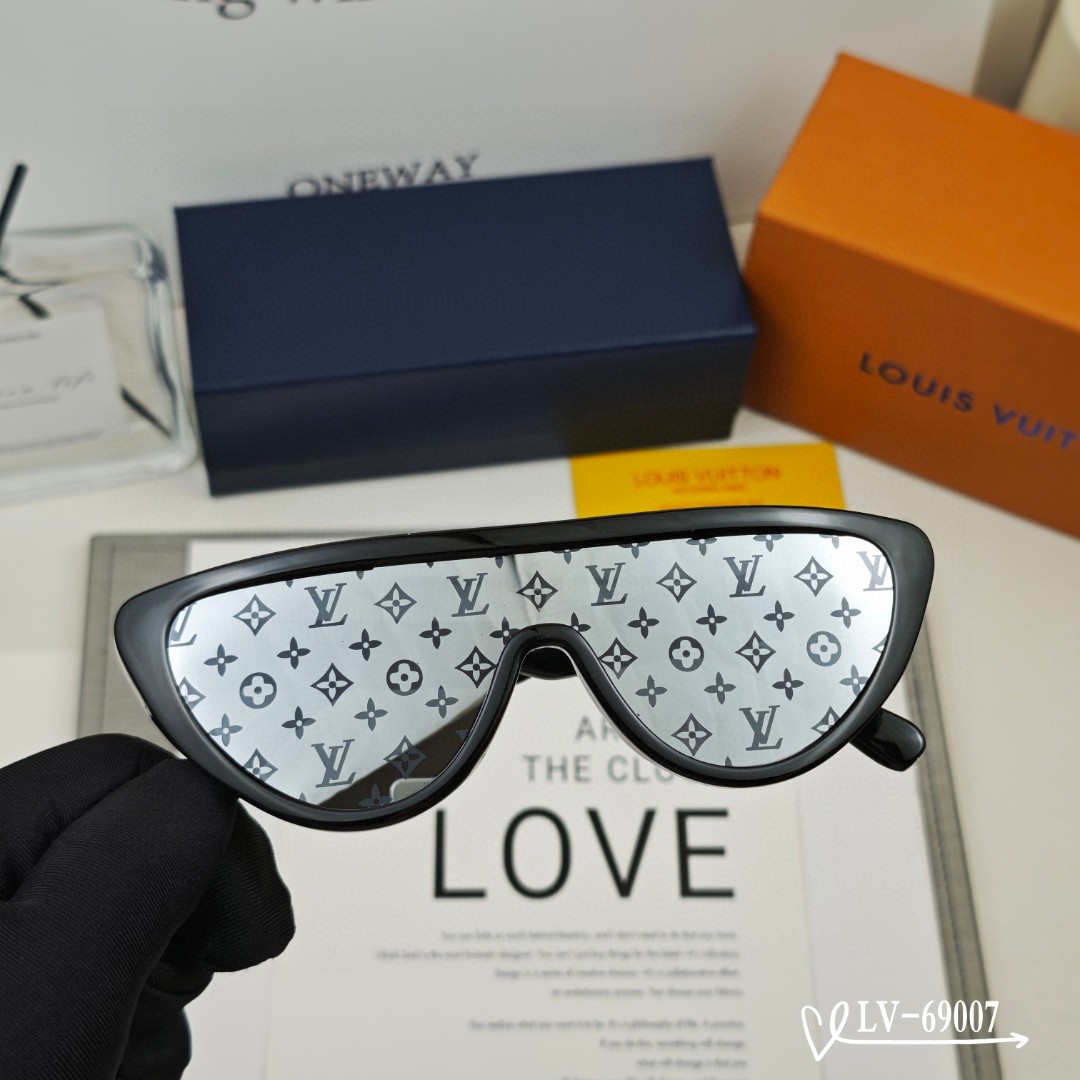   👓.【路易威登-LV】
         🕶.【宝丽来树脂镜片】
         ⭐️.【TR镜架