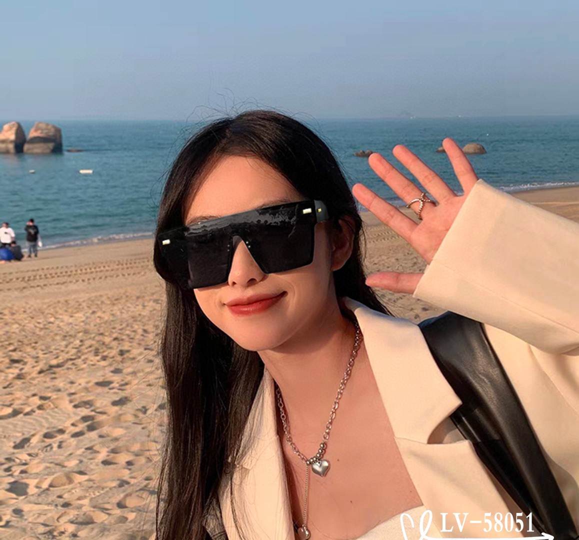   👓.【路易威登-LV】
         🕶.【宝丽来树脂镜片】
         ⭐️.【TR镜架