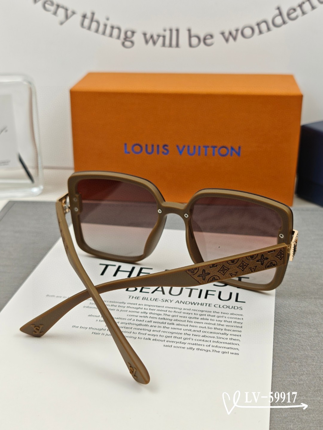   👓.【路易威登-LV】
         🕶.【宝丽来树脂镜片】
         ⭐️.【TR镜架