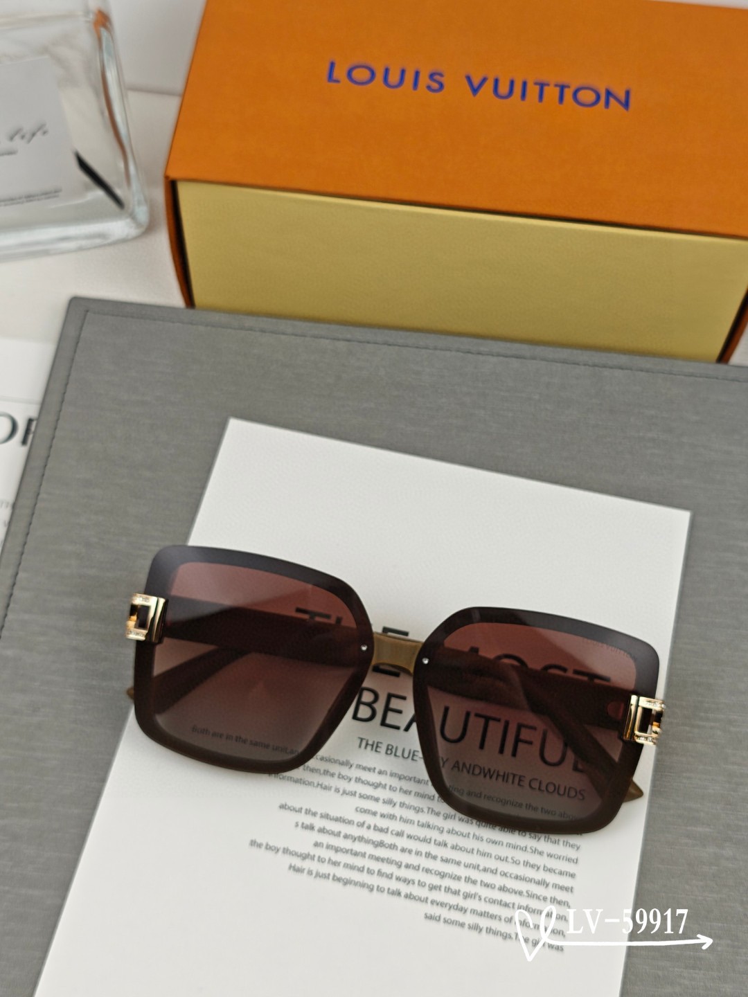   👓.【路易威登-LV】
         🕶.【宝丽来树脂镜片】
         ⭐️.【TR镜架