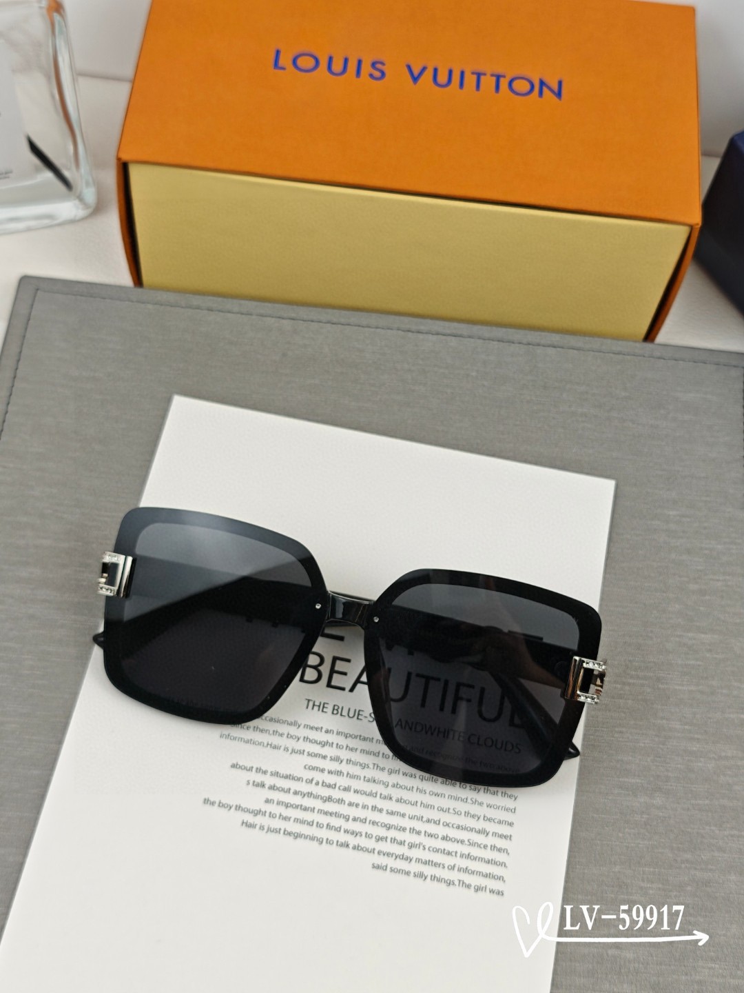   👓.【路易威登-LV】
         🕶.【宝丽来树脂镜片】
         ⭐️.【TR镜架