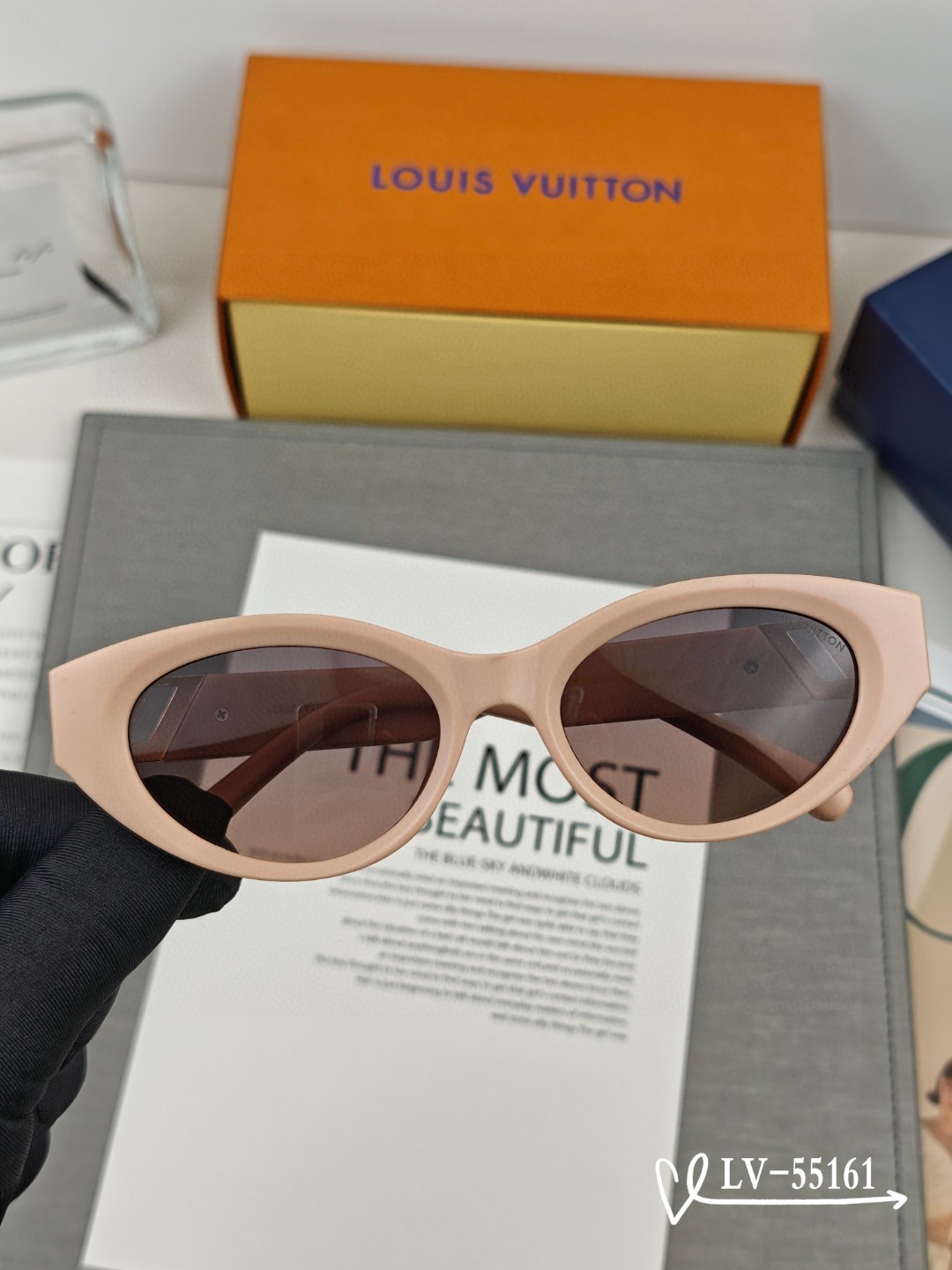   👓.【路易威登-LV】
         🕶.【宝丽来树脂镜片】
         ⭐️.【TR镜架